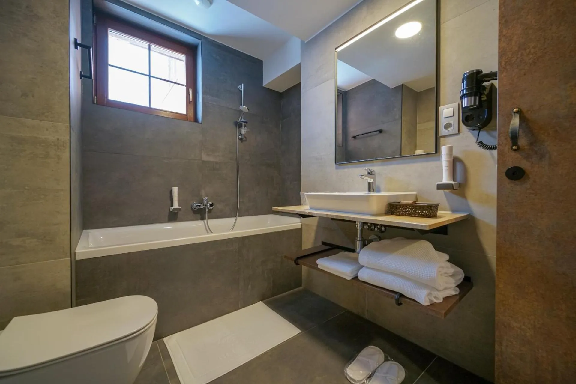 Toilet in Grand Hotel BELLEVUE