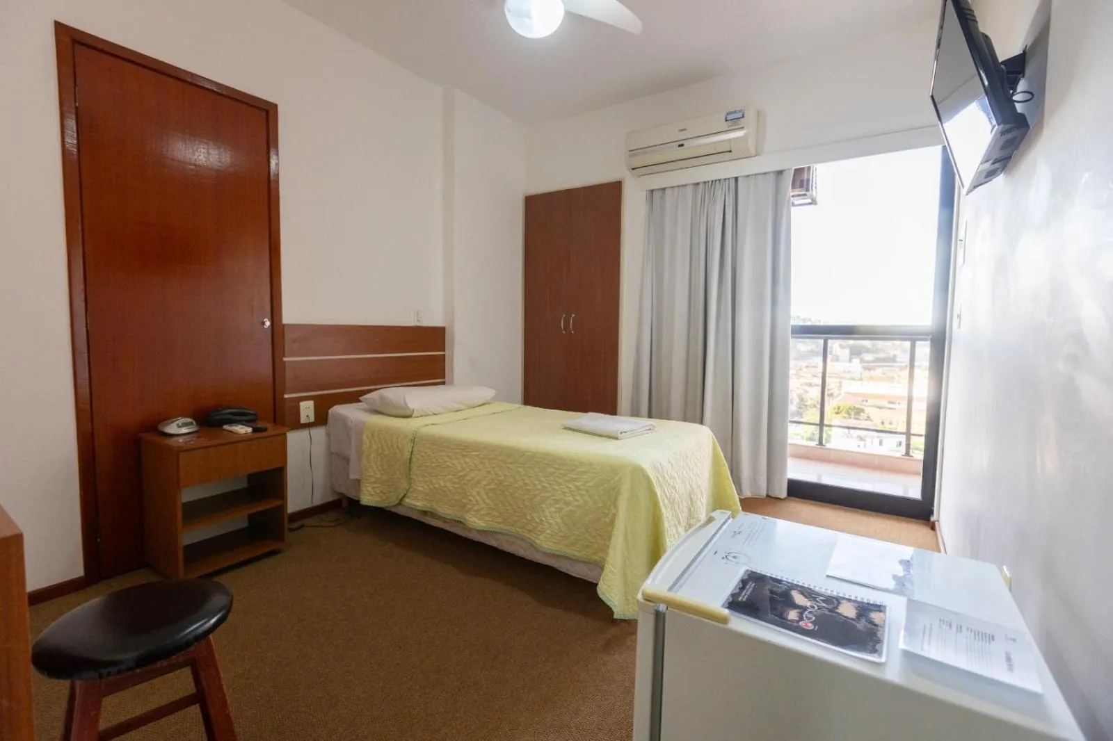 Bedroom, Bed in Hotel Minas Tower Leopoldina By Samba