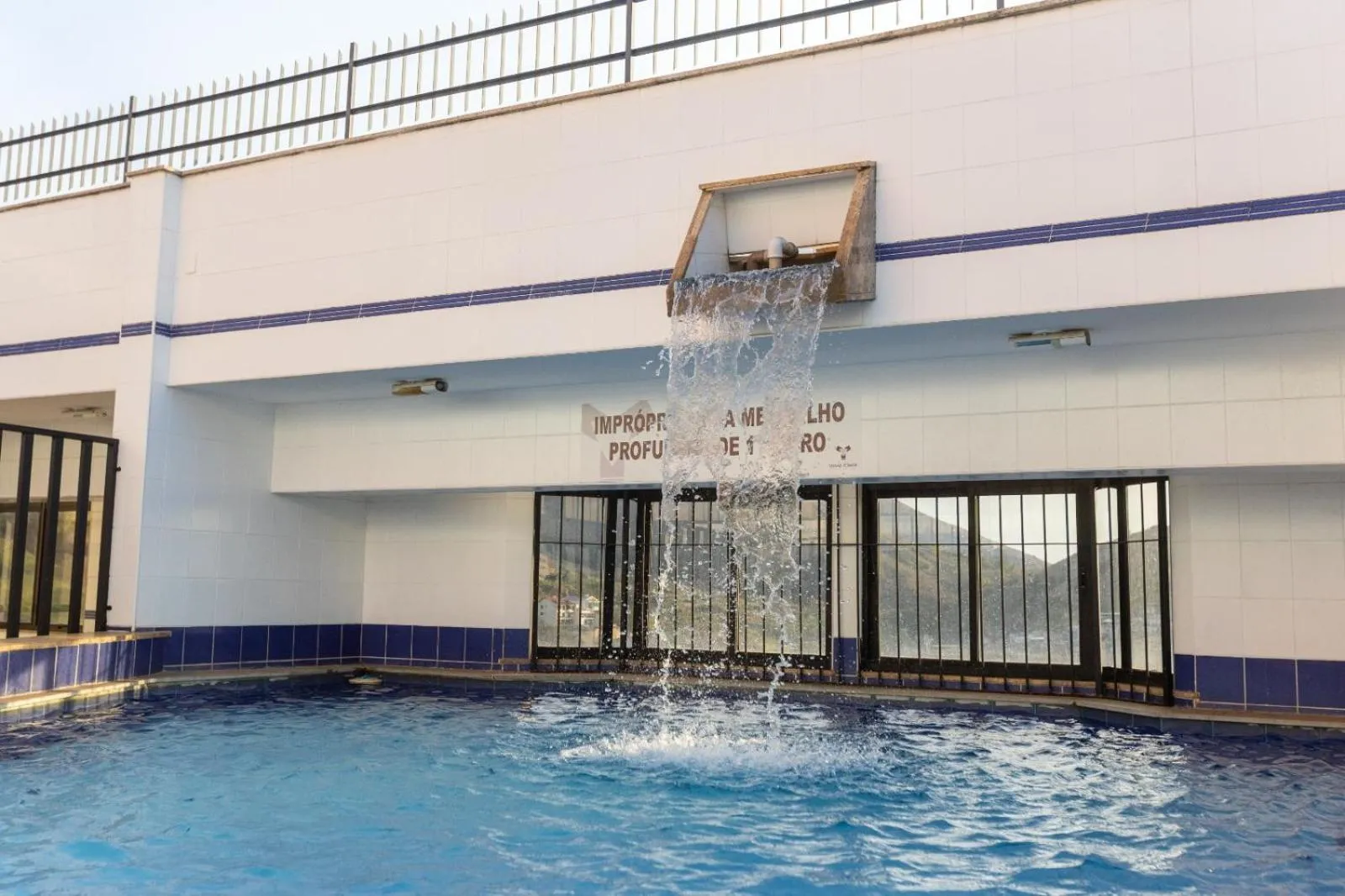 Swimming pool in Hotel Minas Tower Leopoldina By Samba