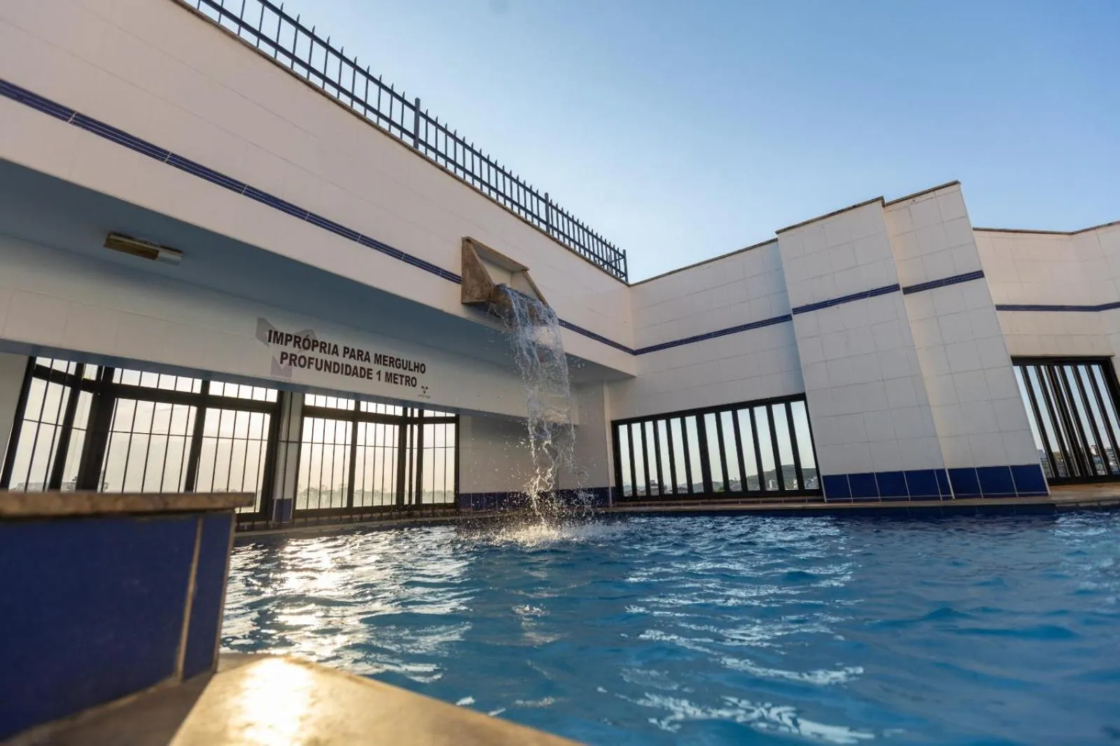 Swimming pool in Hotel Minas Tower Leopoldina By Samba