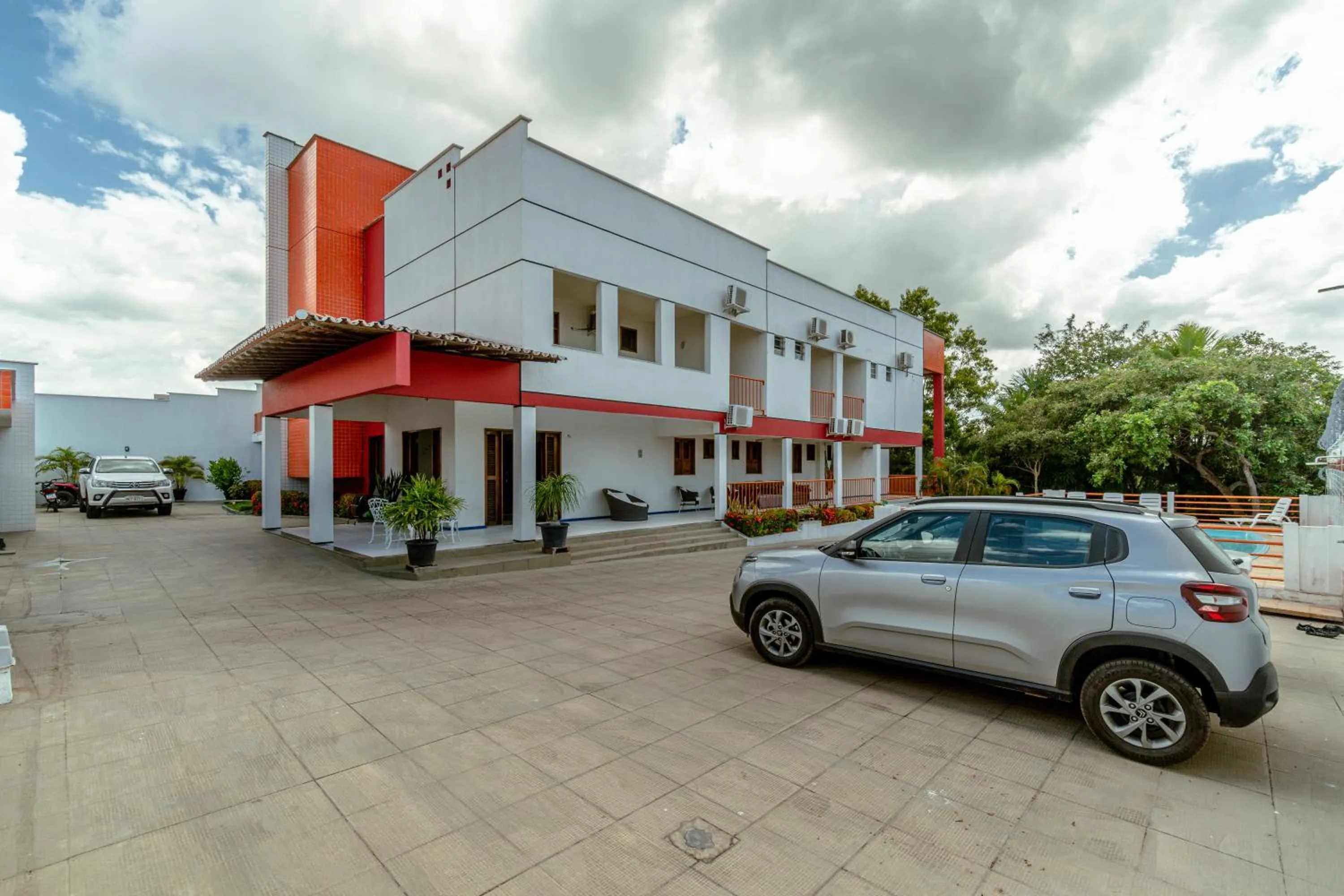 Parking in Pousada Clube Vista do Rio