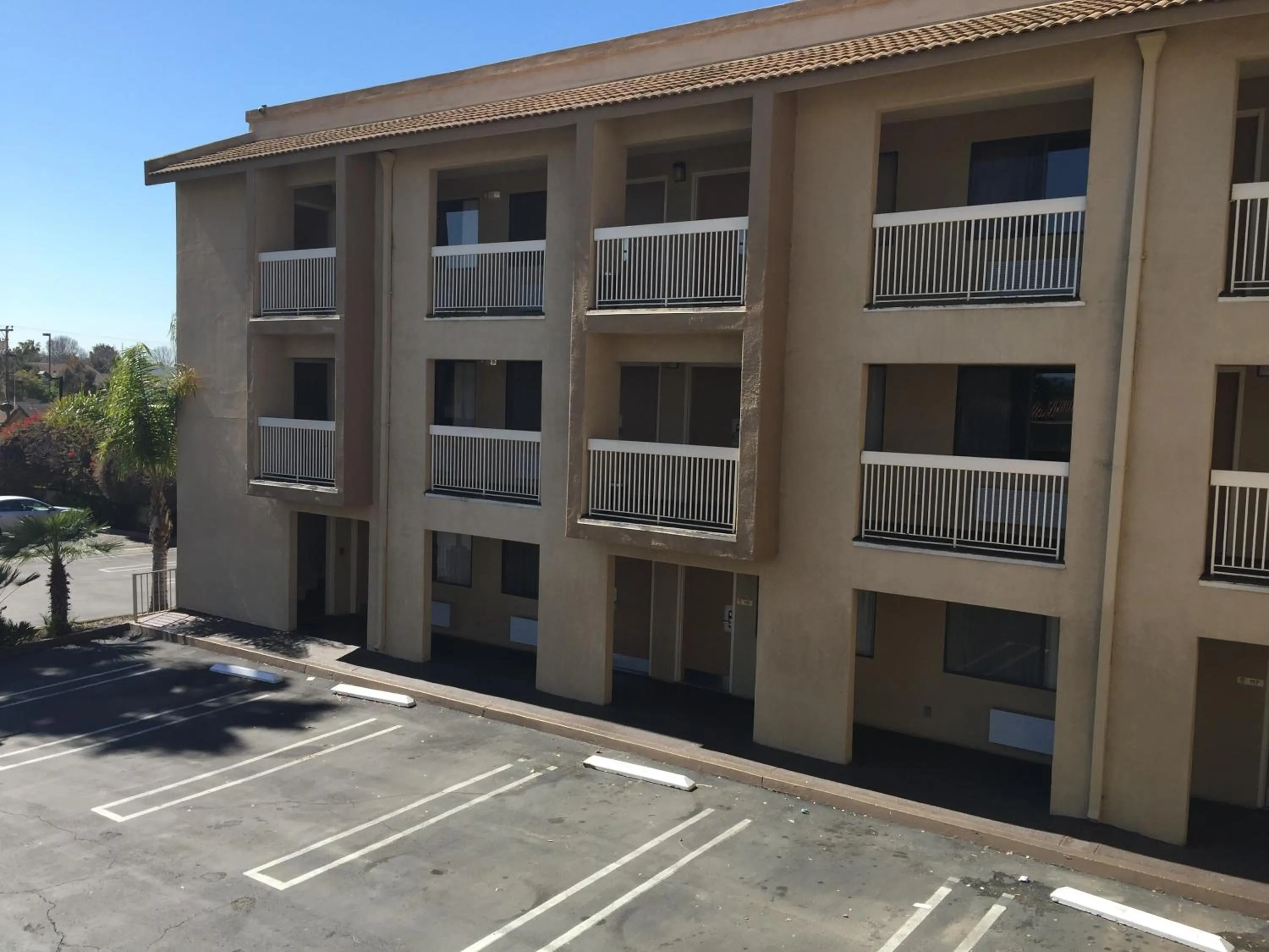 Property building in Chula Vista Inn