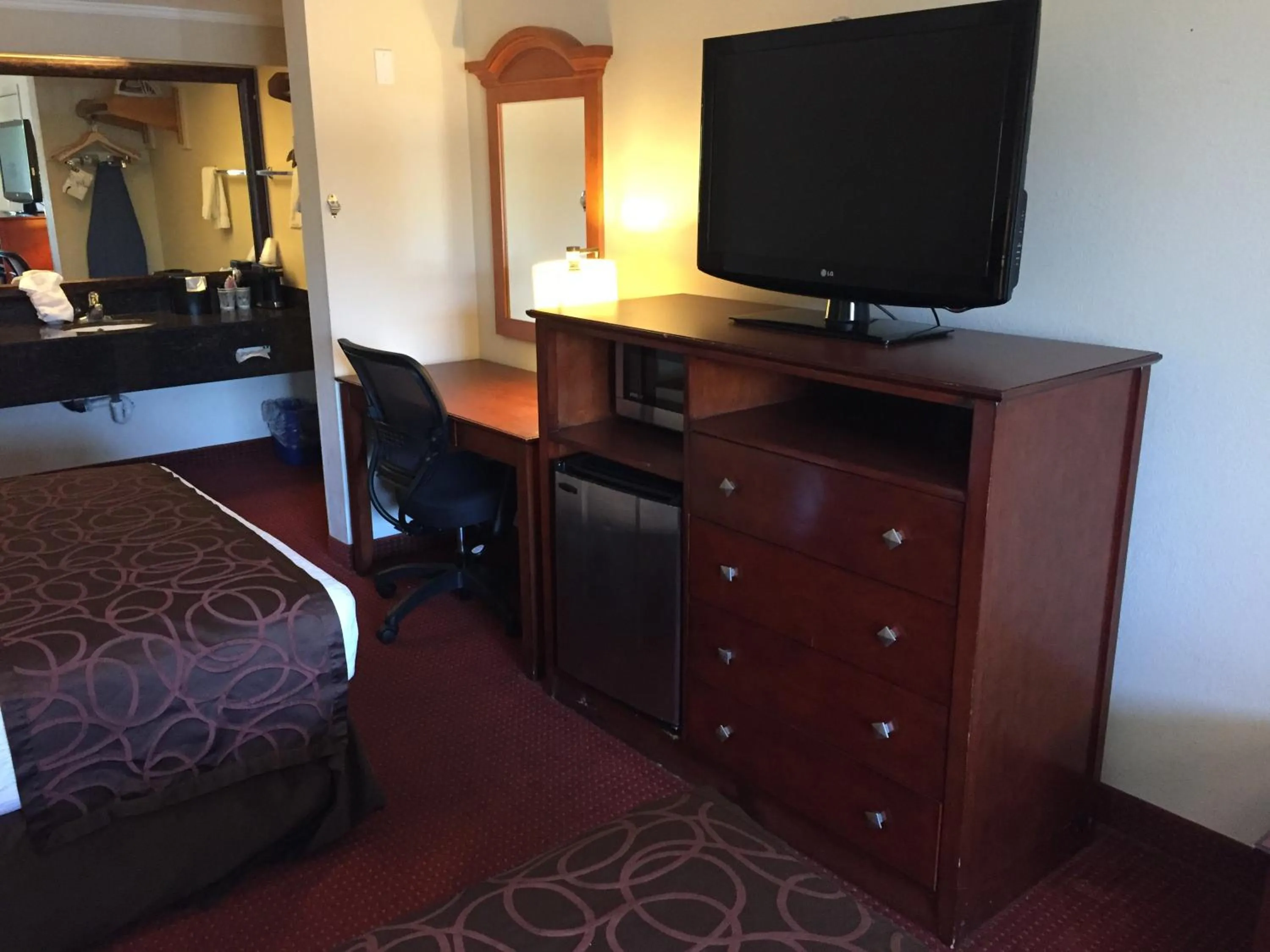 TV and multimedia, Bed in Chula Vista Inn