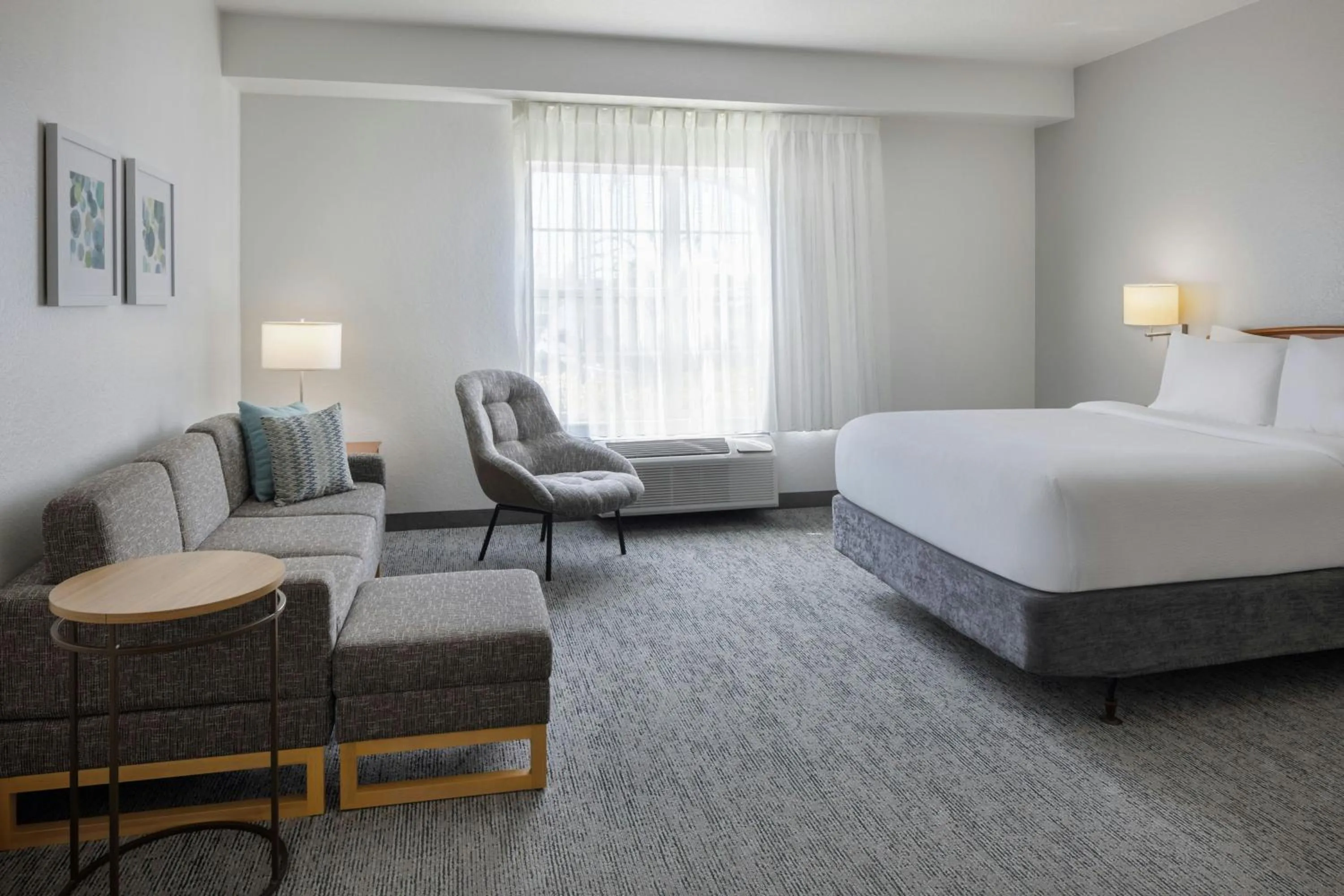 Living room, Bed in TownePlace Suites by Marriott Orlando East/UCF Area