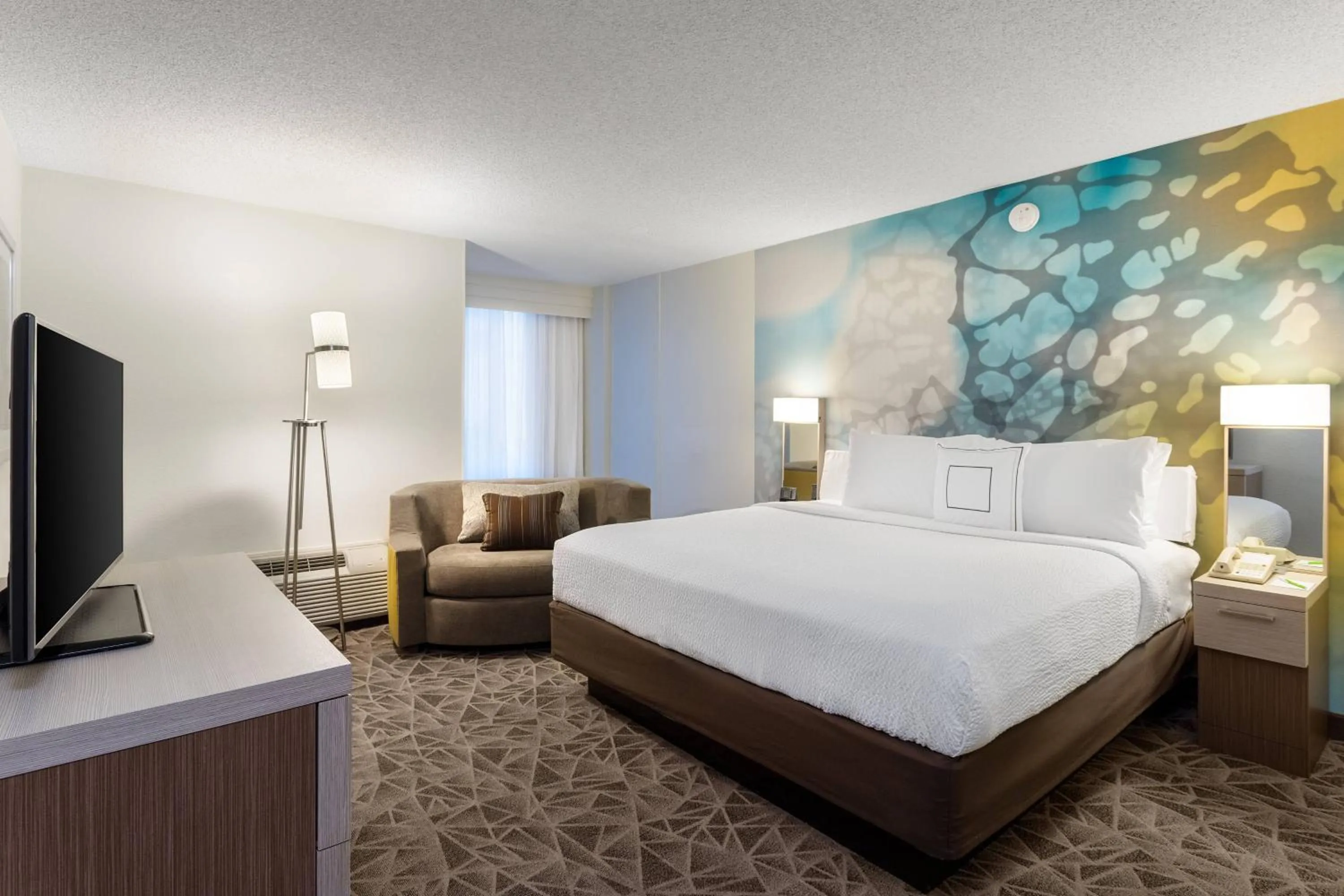 Bedroom, Bed in Courtyard Miami Downtown Brickell Area