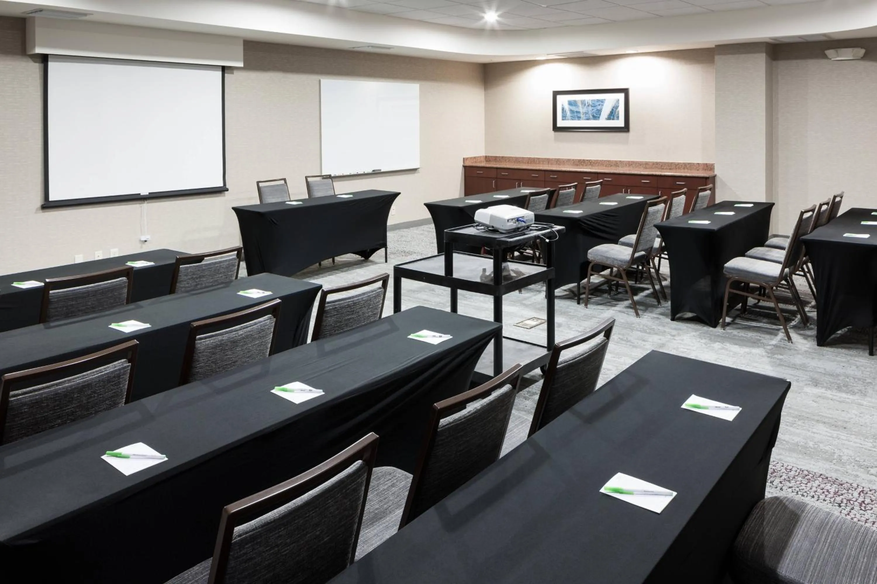 Meeting/conference room in Courtyard by Marriott Miami at Dolphin Mall