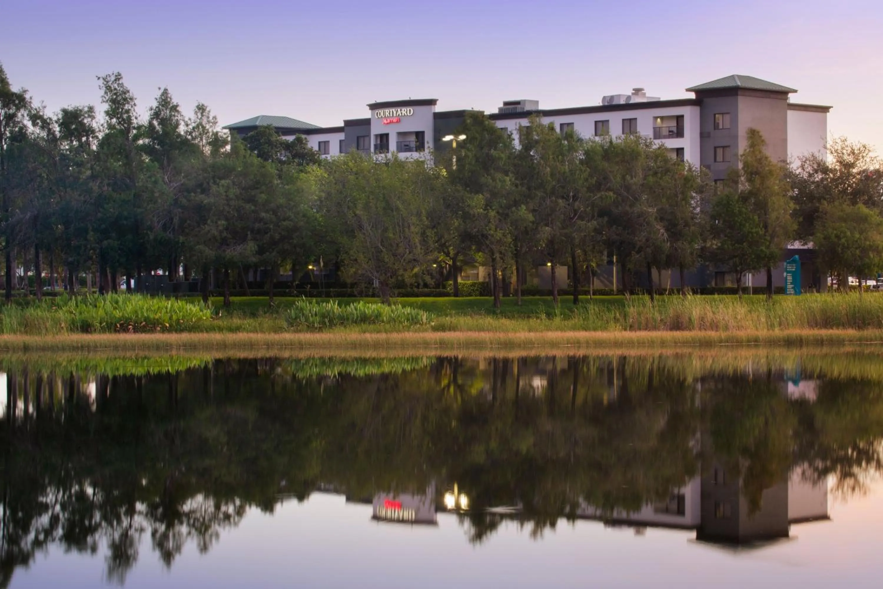 Property building in Courtyard by Marriott Miami at Dolphin Mall