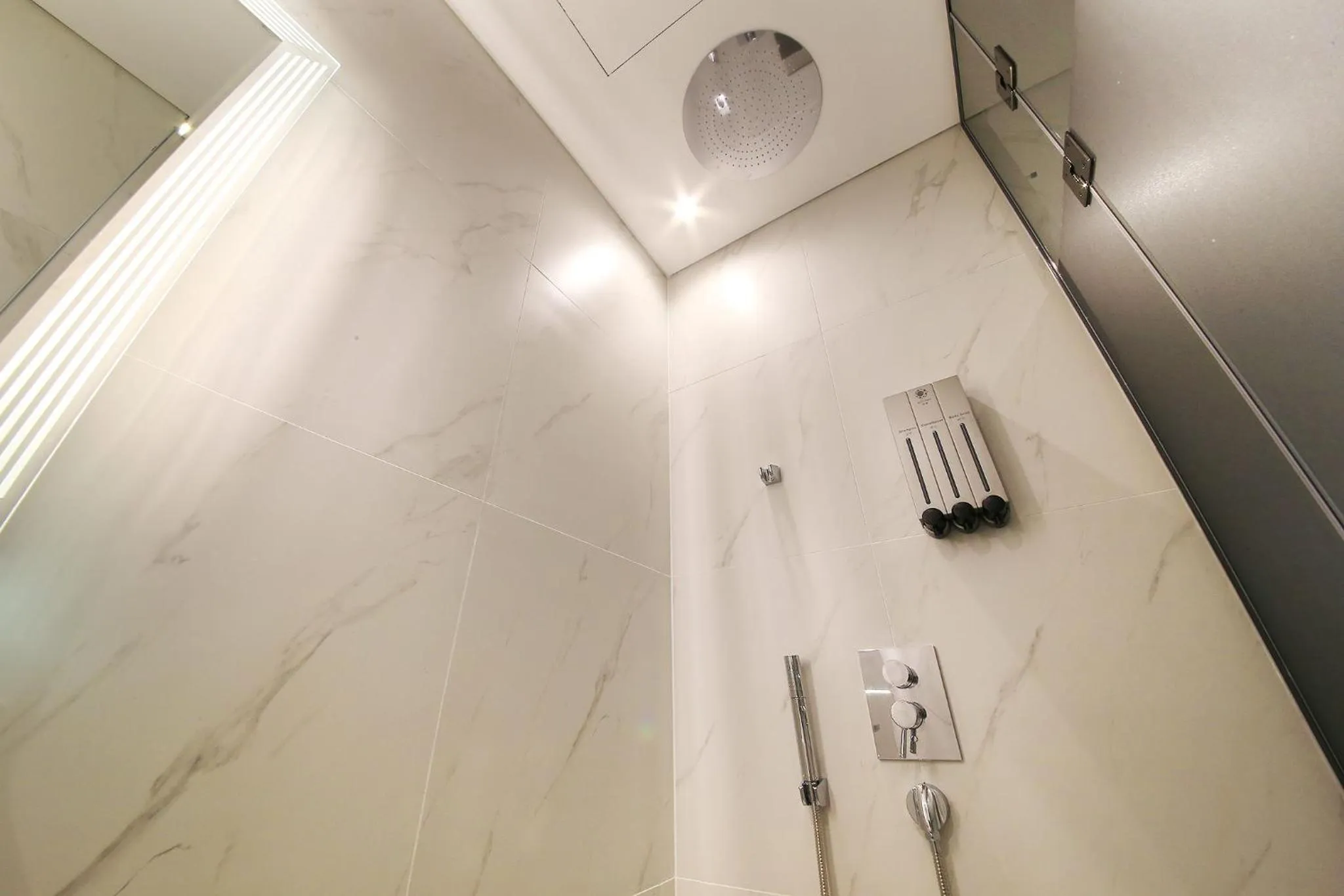 Hotel Cullinan 2 Geondae