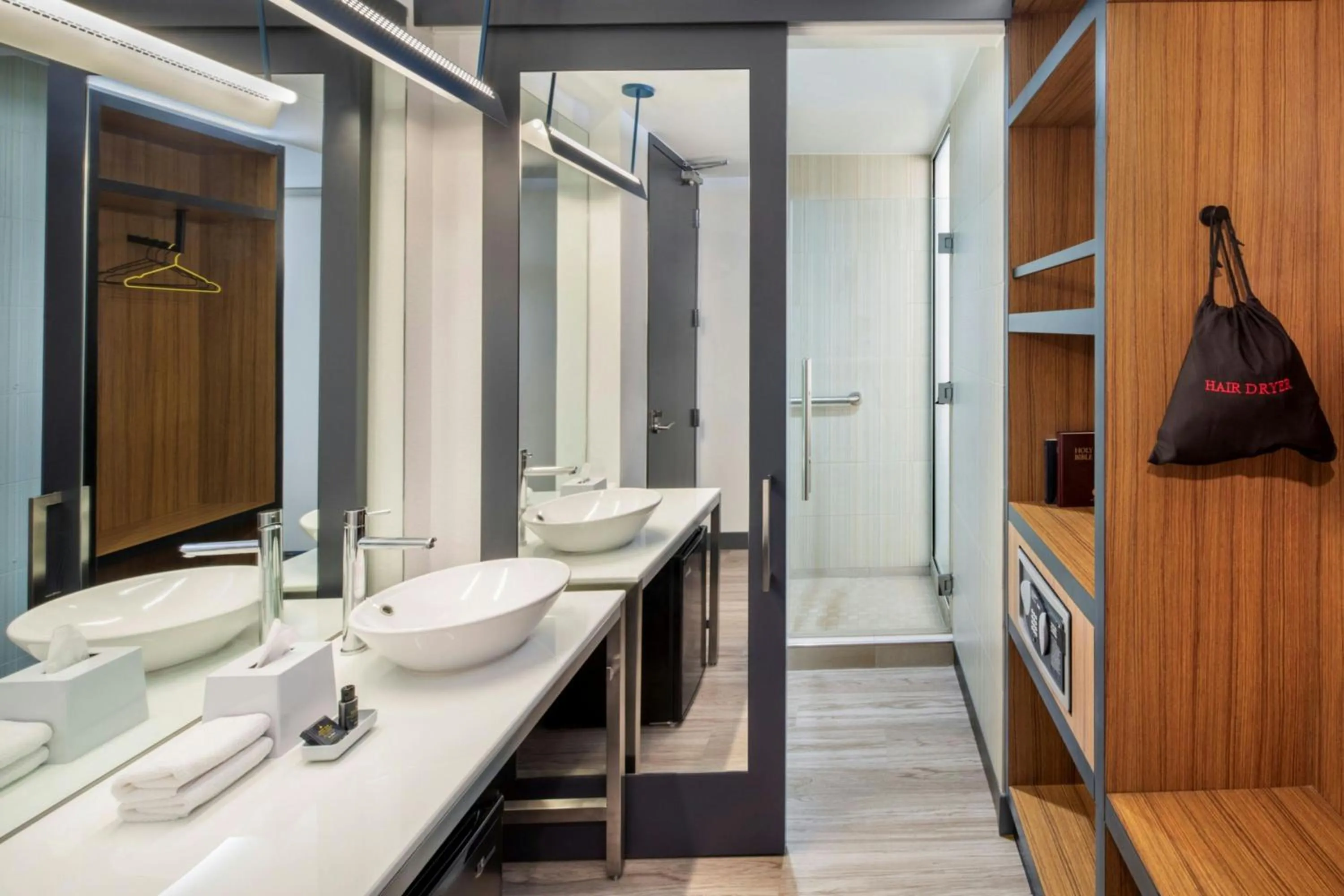 Bathroom in Aloft Phoenix Airport