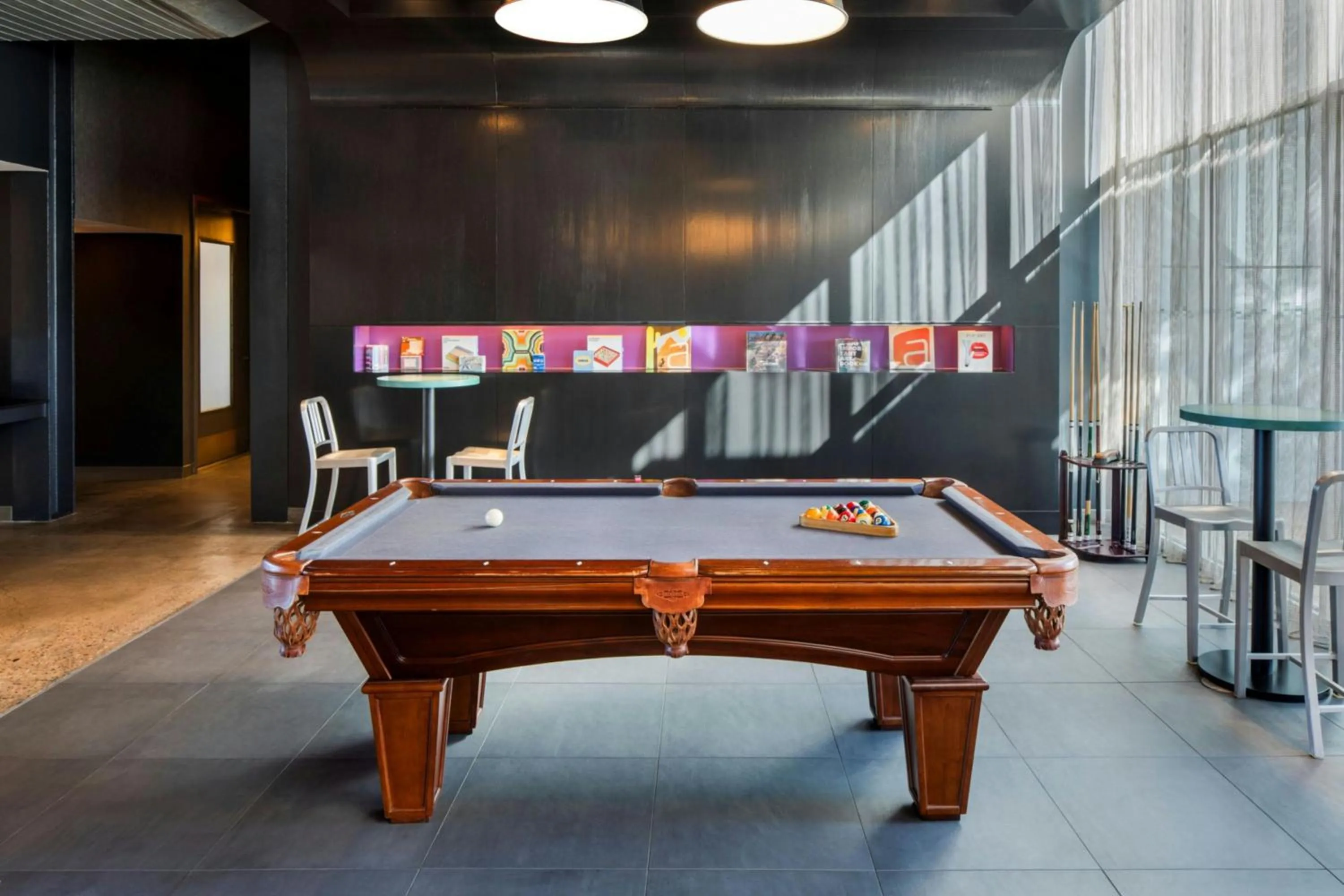 Lounge or bar in Aloft Phoenix Airport