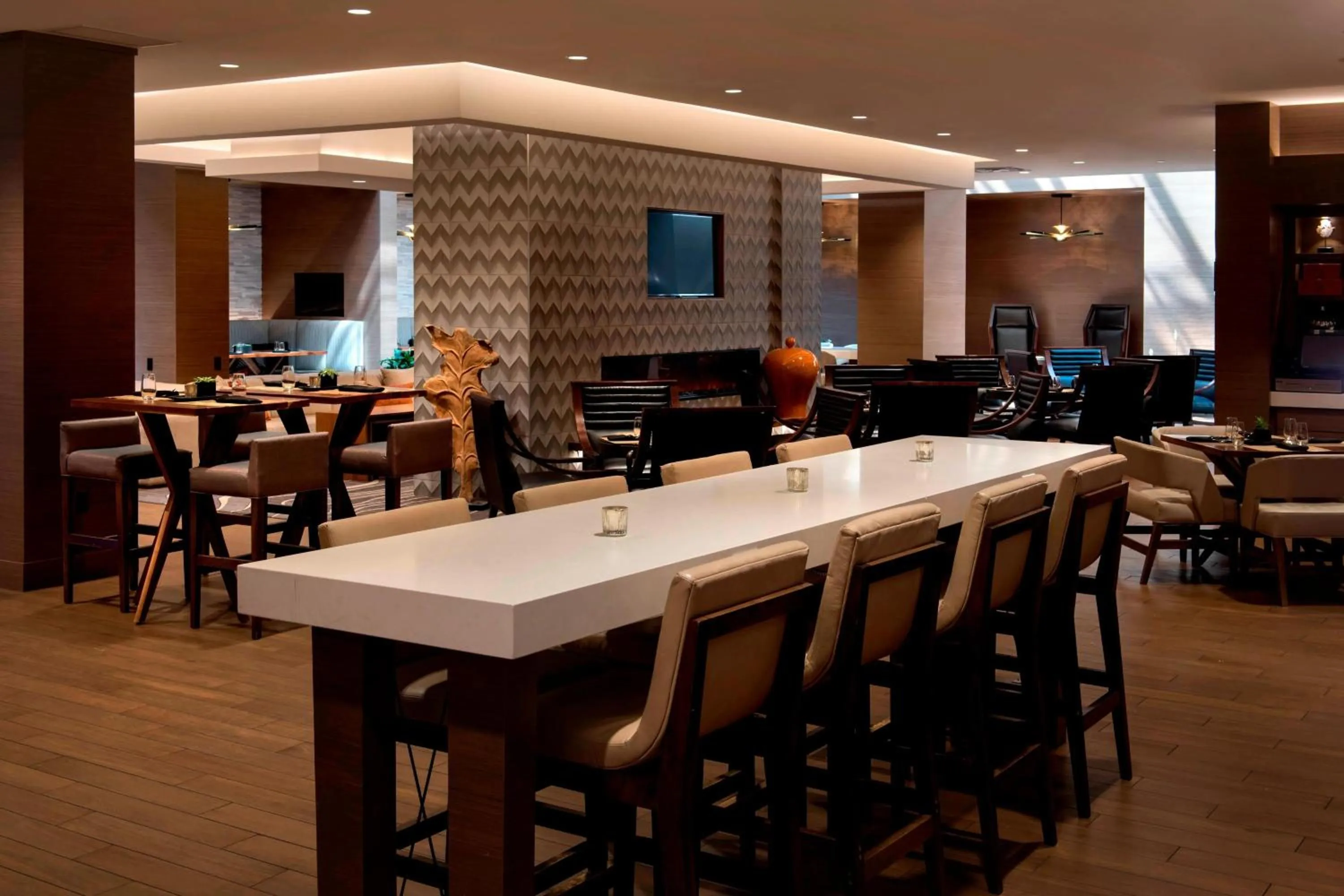 Restaurant/places to eat in Marriott Melville Long Island