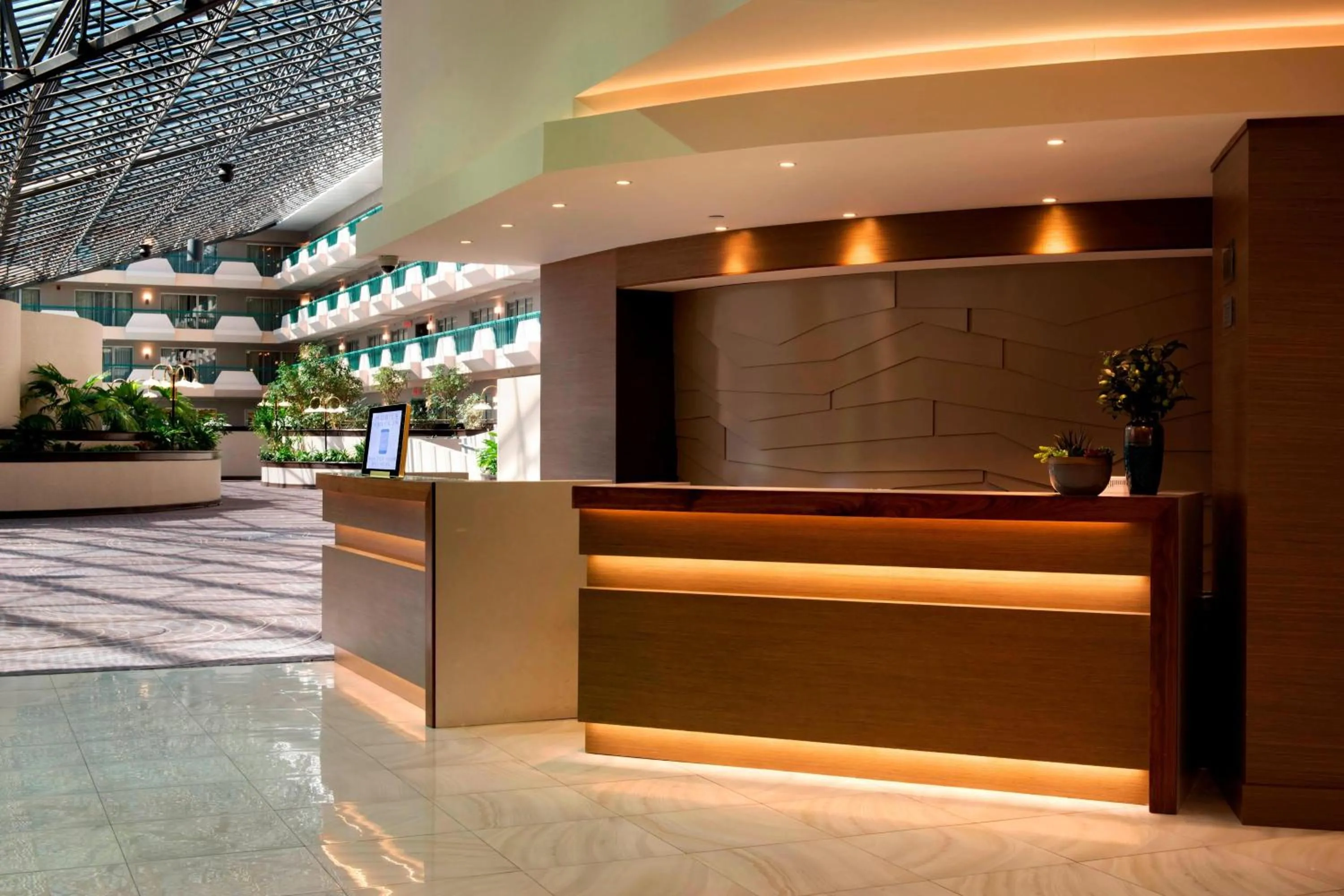 Lobby or reception in Marriott Melville Long Island