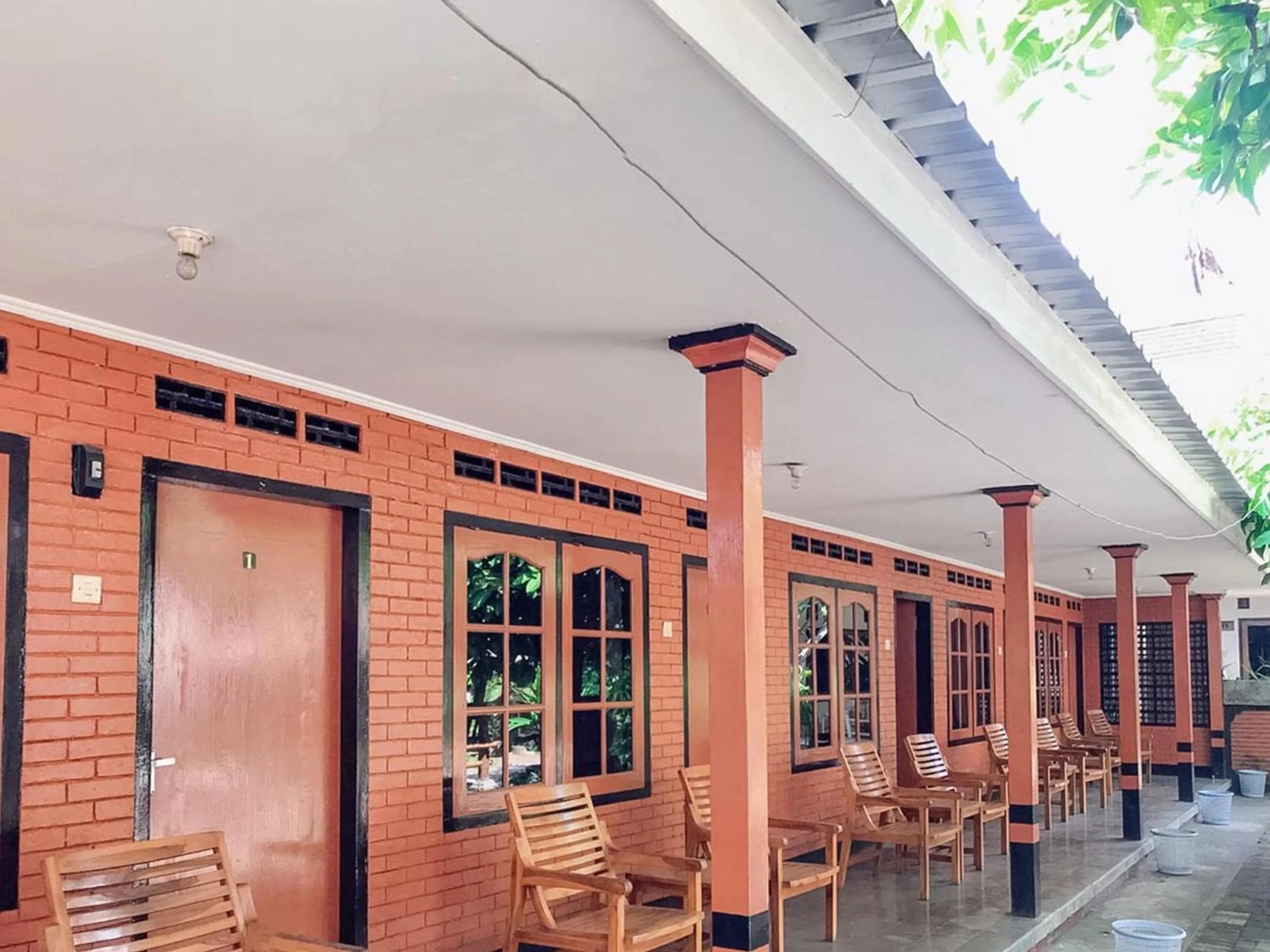 Property building in Oka Homestay Mitra RedDoorz