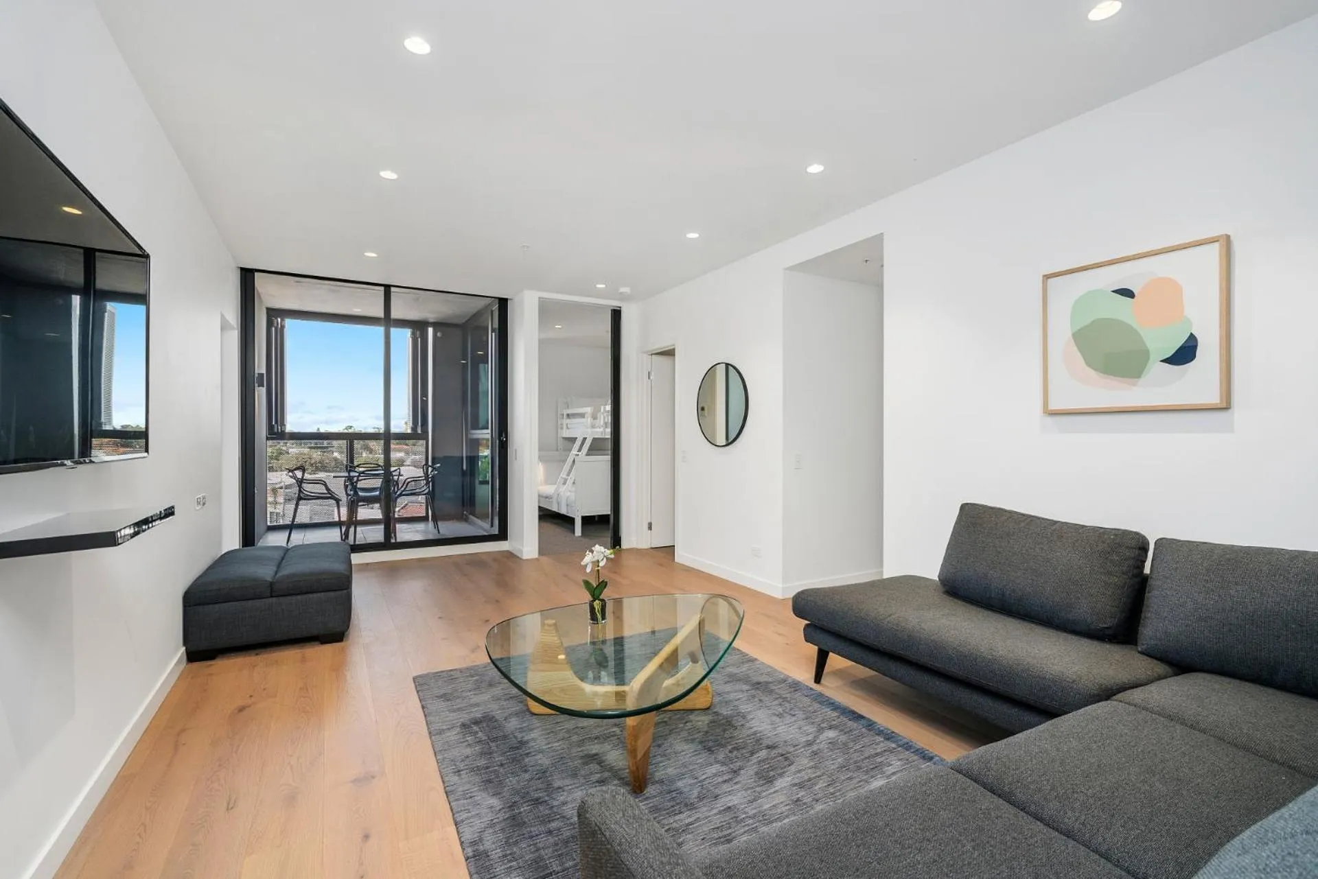 TV and multimedia in Anchorage Apartments Hampton