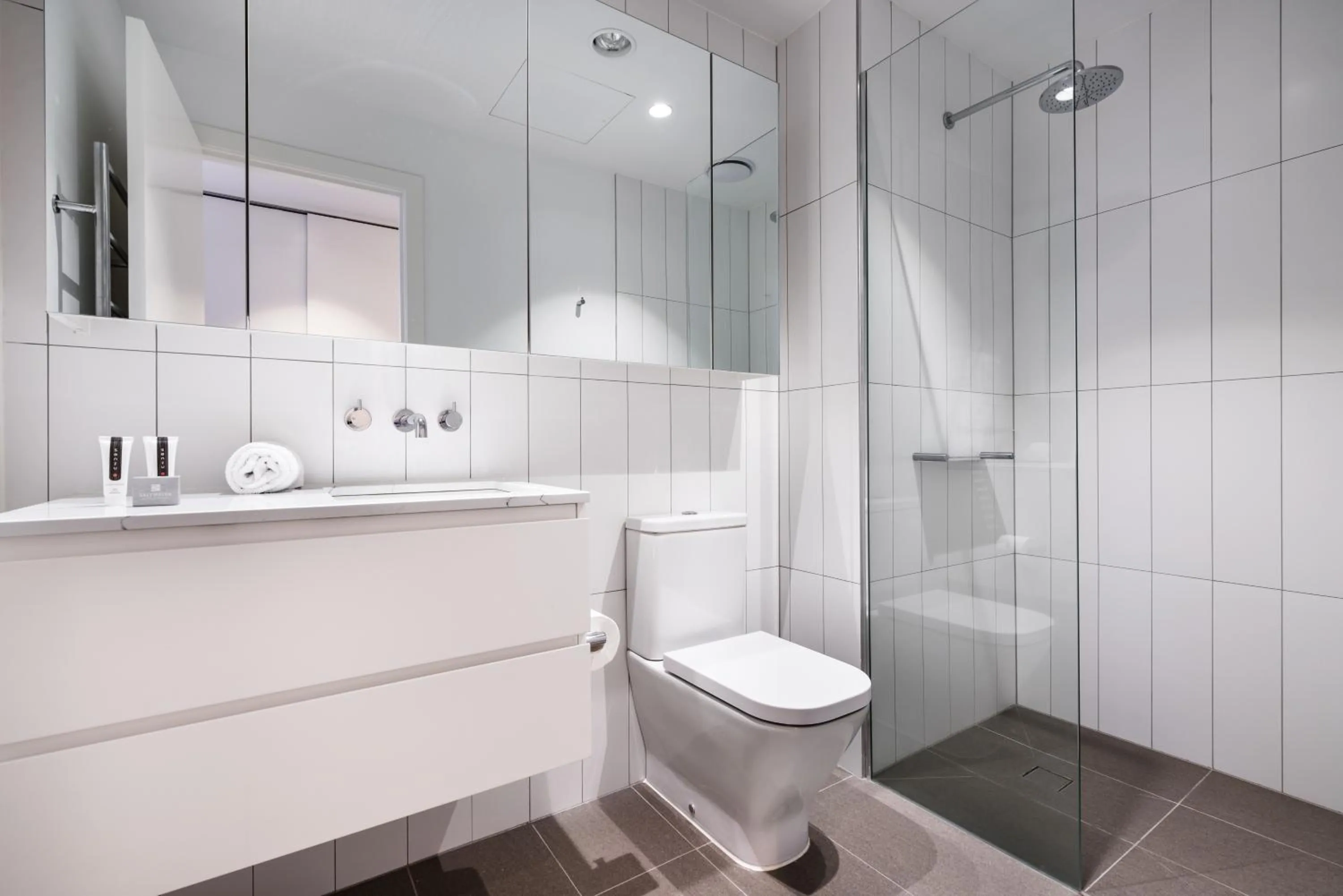 Bathroom in Anchorage Apartments Hampton