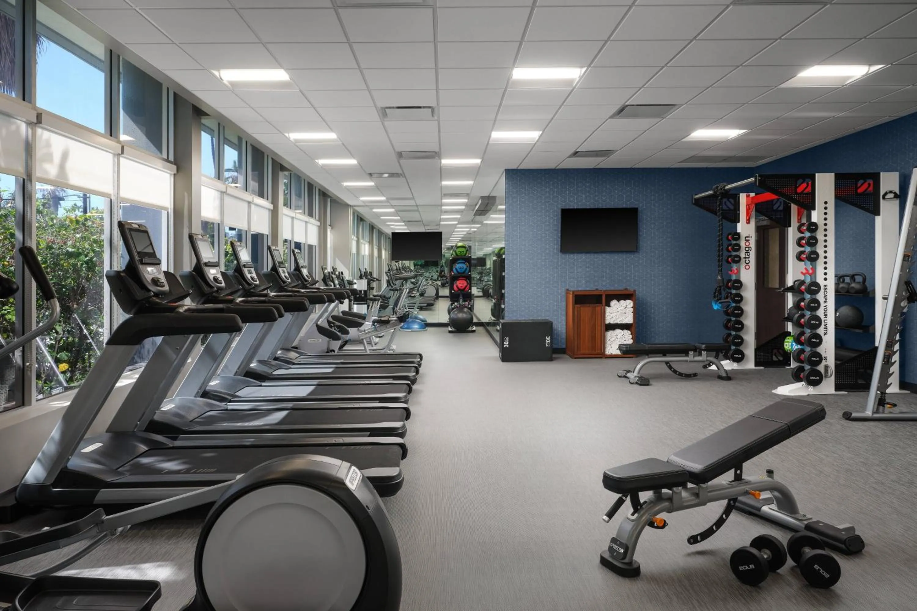 Fitness centre/facilities in Courtyard by Marriott San Diego Mission Valley/Hotel Circle