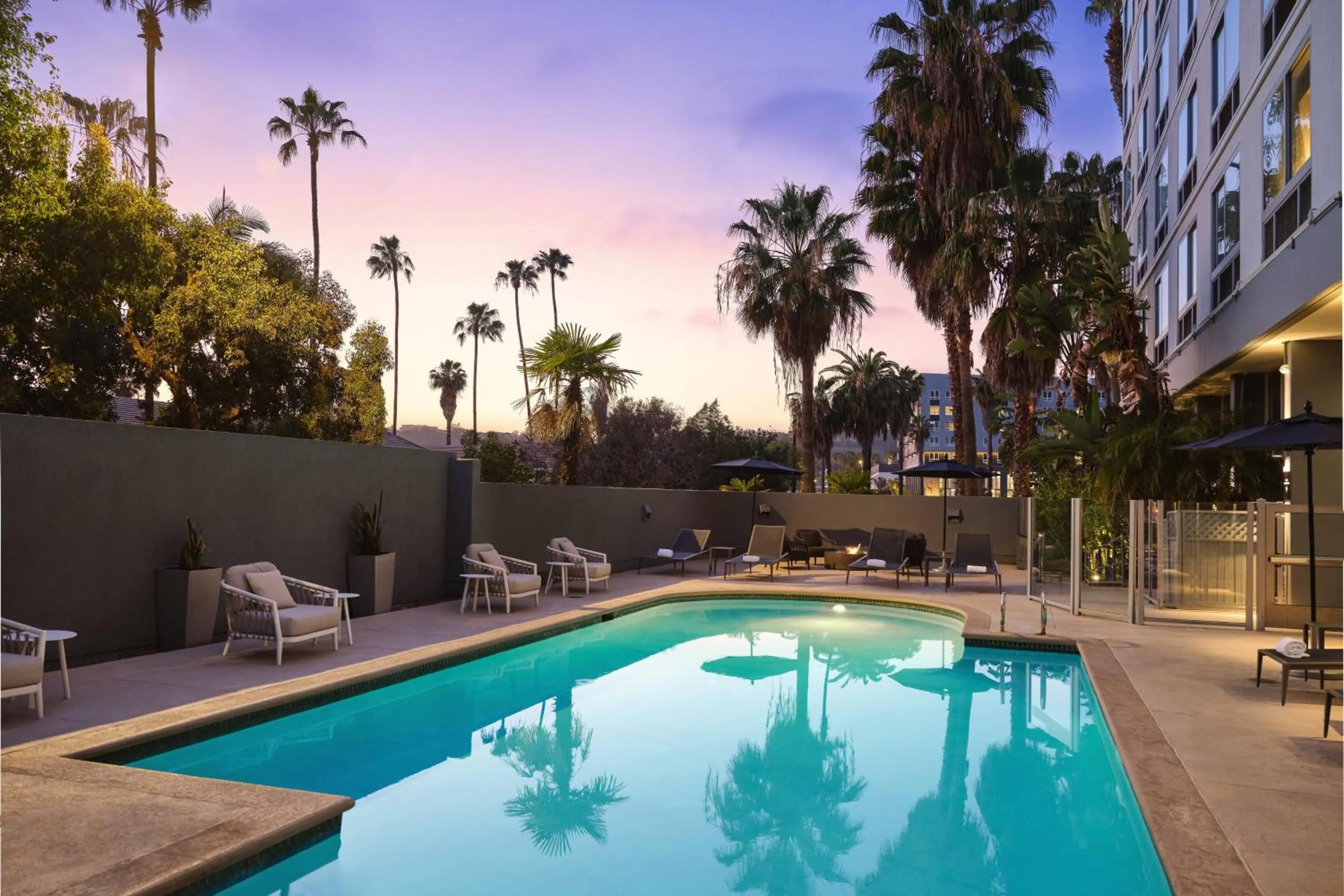 Swimming pool in Courtyard by Marriott San Diego Mission Valley/Hotel Circle