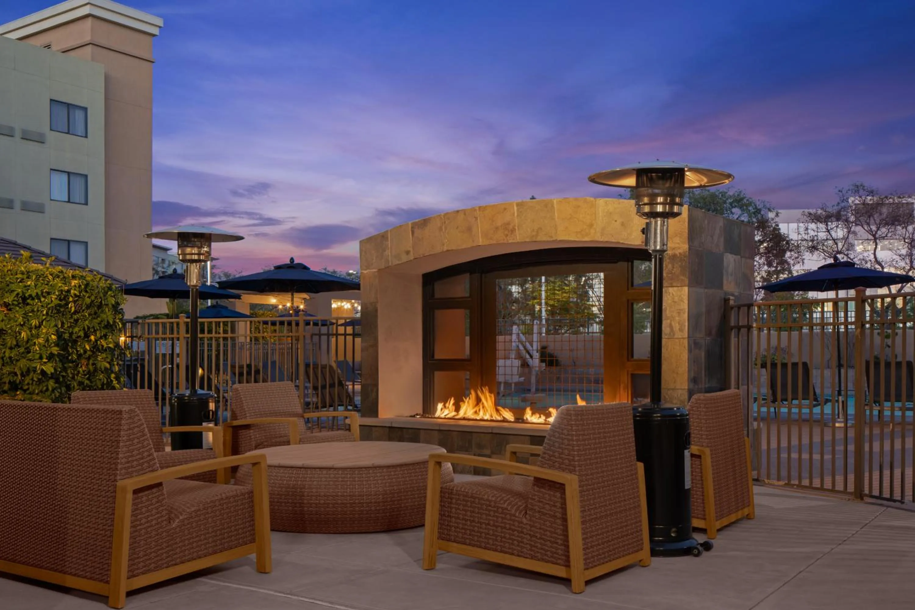 Patio in Courtyard by Marriott San Diego Central