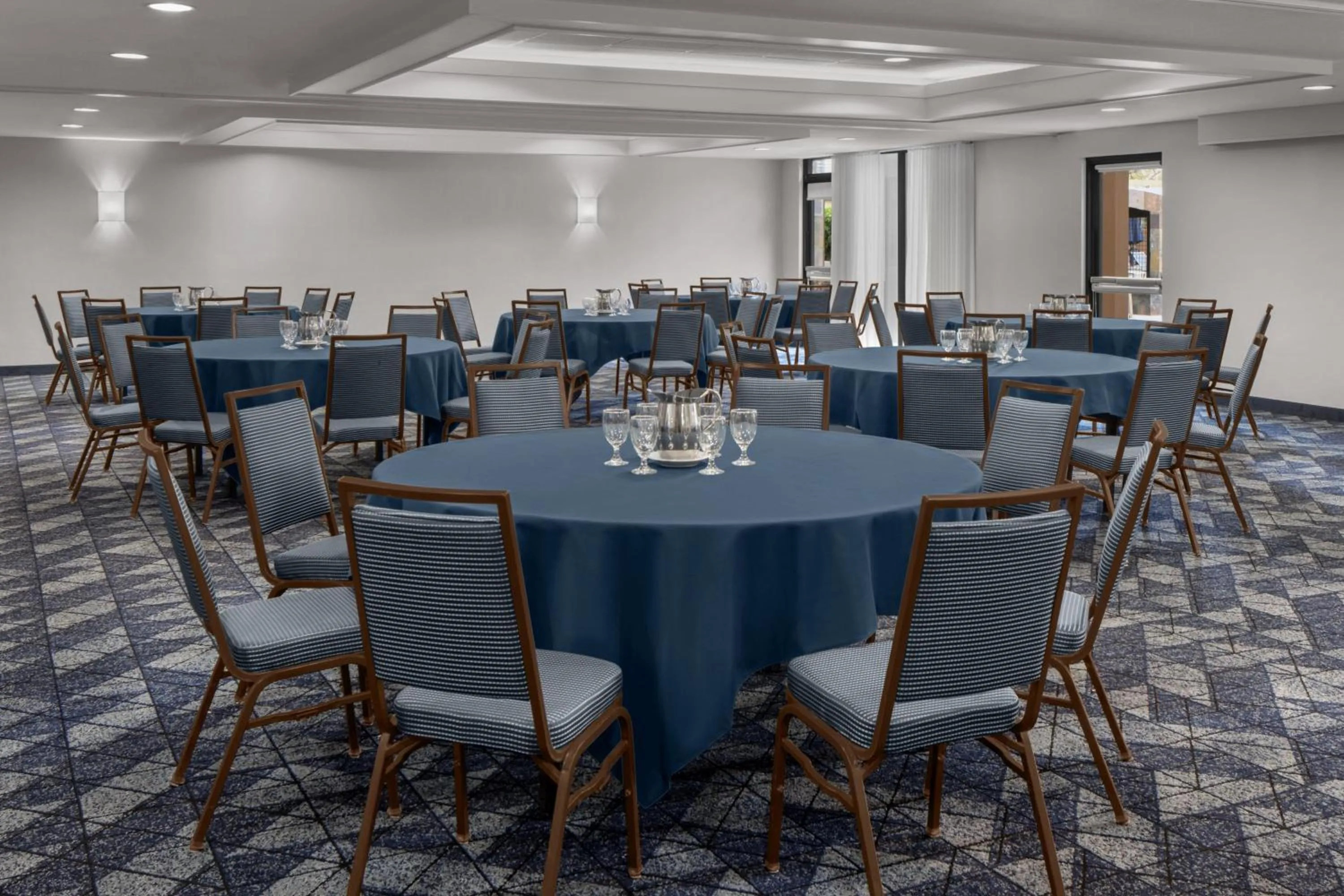 Meeting/conference room in Courtyard by Marriott San Diego Central