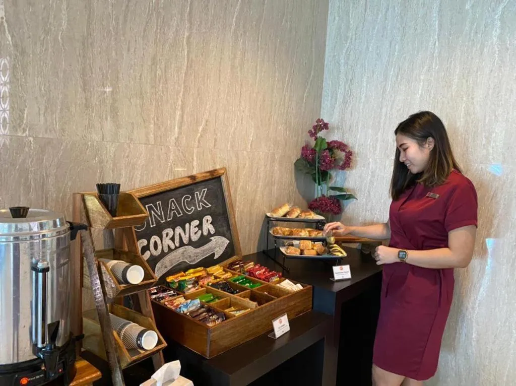 Restaurant/places to eat in News Hotel by Graha Pena Jawa Pos