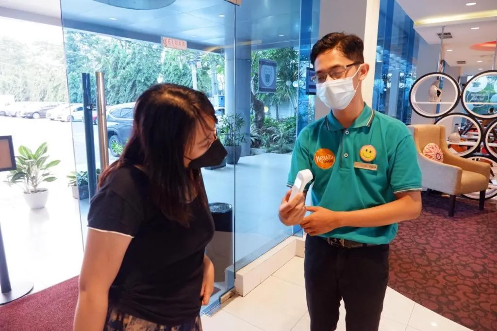 Staff in News Hotel by Graha Pena Jawa Pos