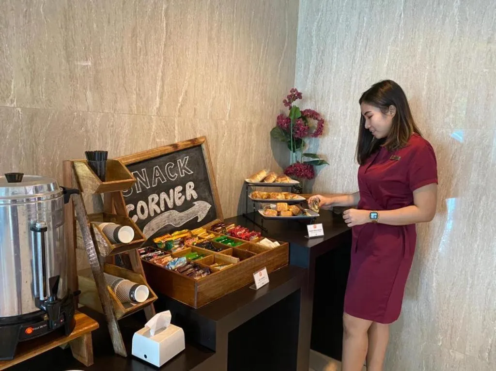 Restaurant/places to eat in News Hotel by Graha Pena Jawa Pos