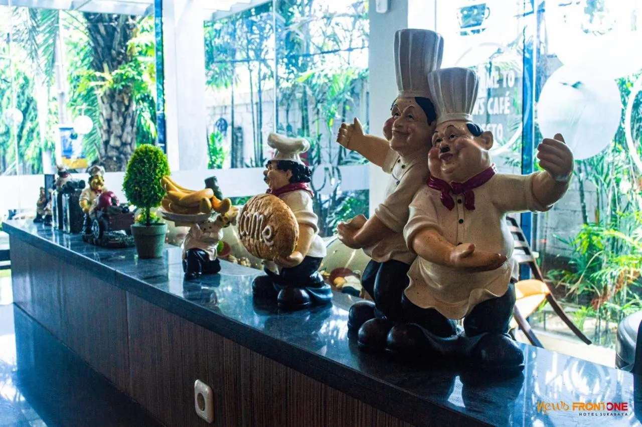 Restaurant/places to eat in News Hotel by Graha Pena Jawa Pos