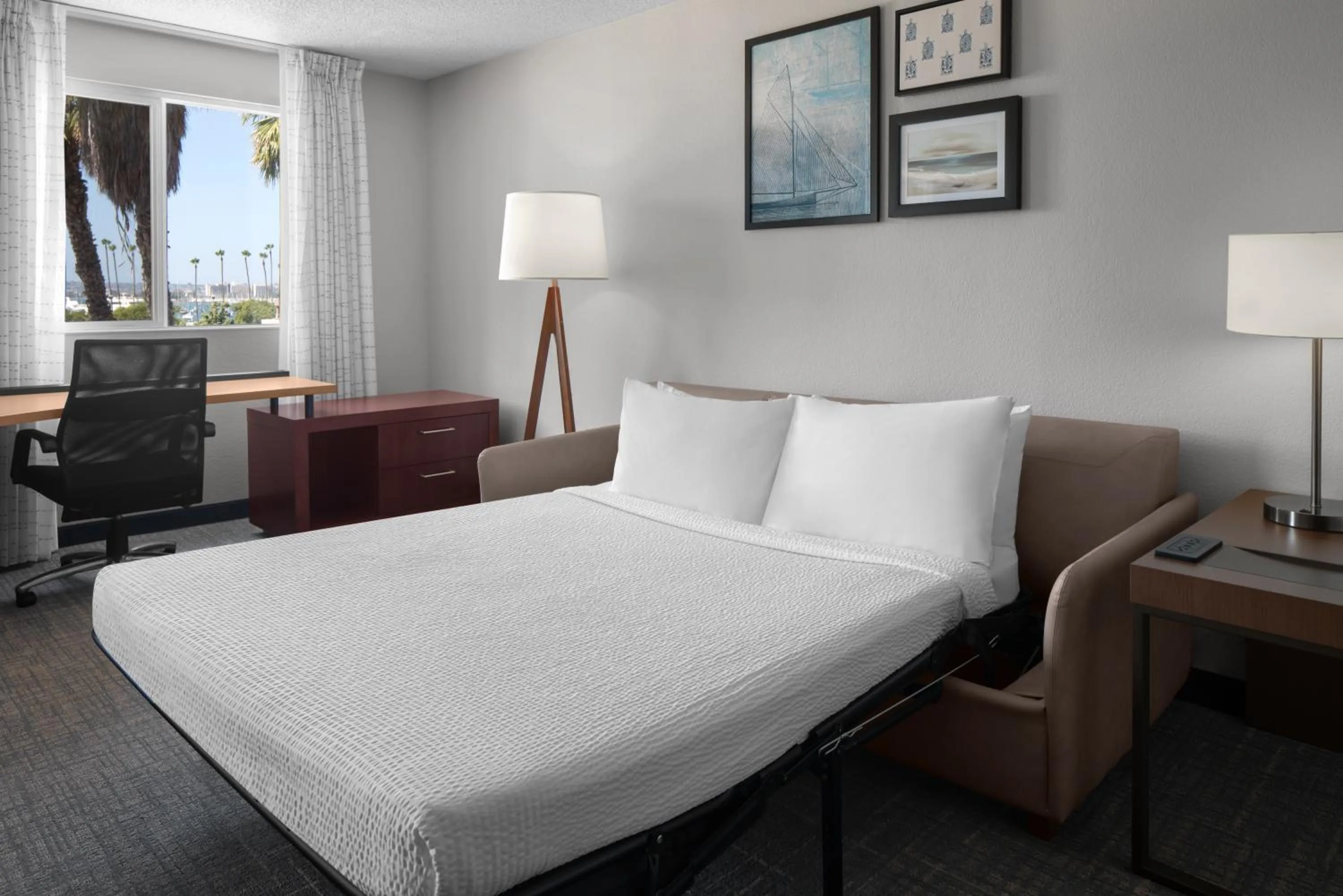 Living room, Bed in Residence Inn by Marriott San Diego Downtown