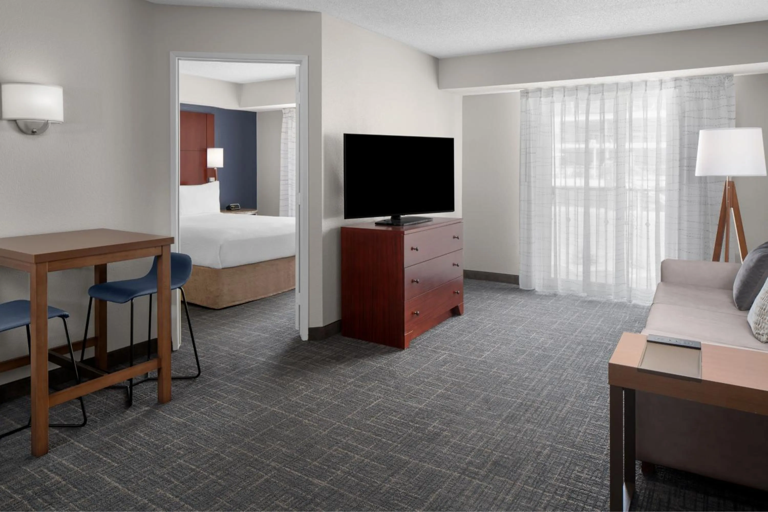 Living room, Bed in Residence Inn by Marriott San Diego Downtown