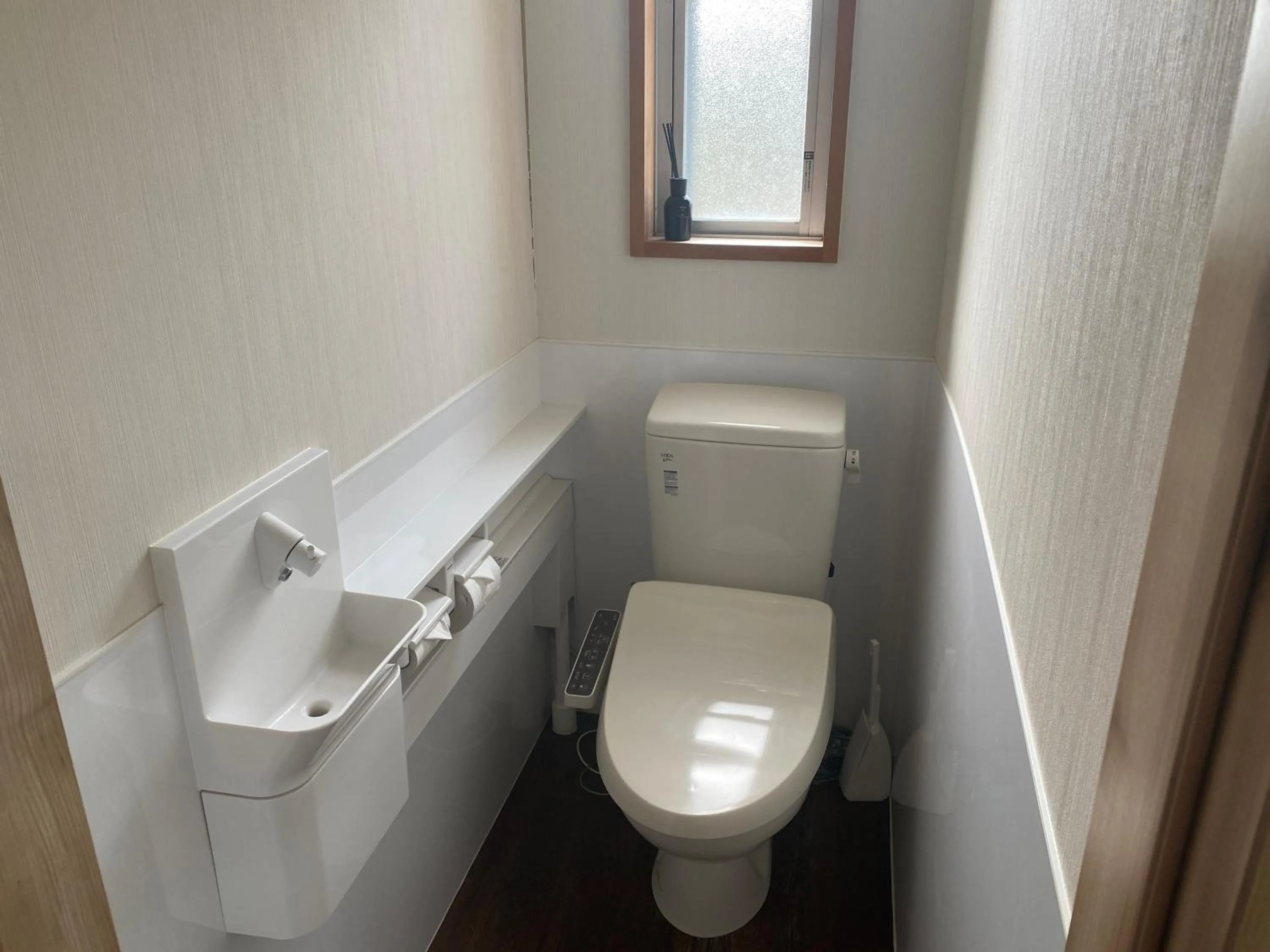 Toilet in Bise House