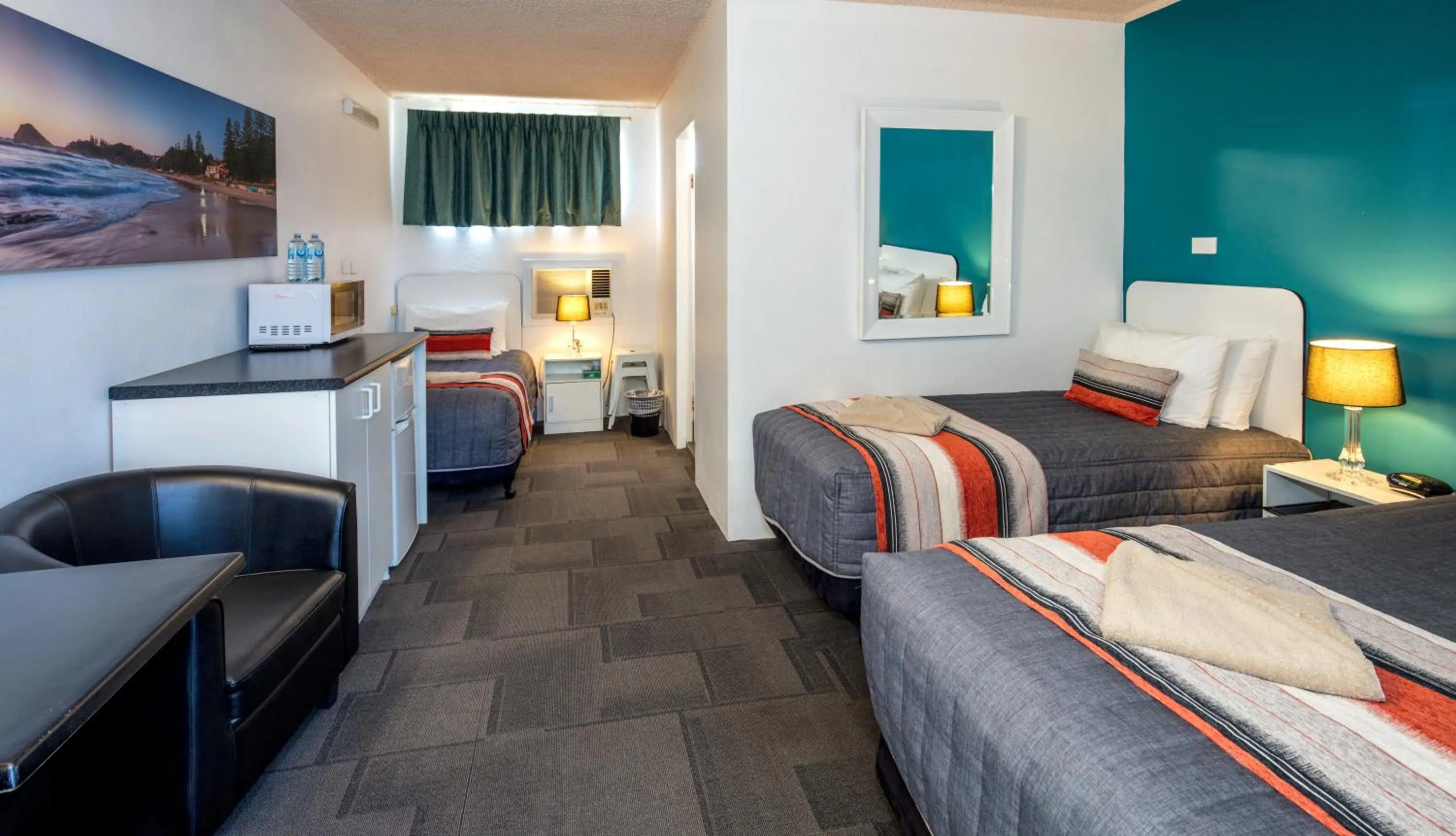 Bed in Mariner Motel