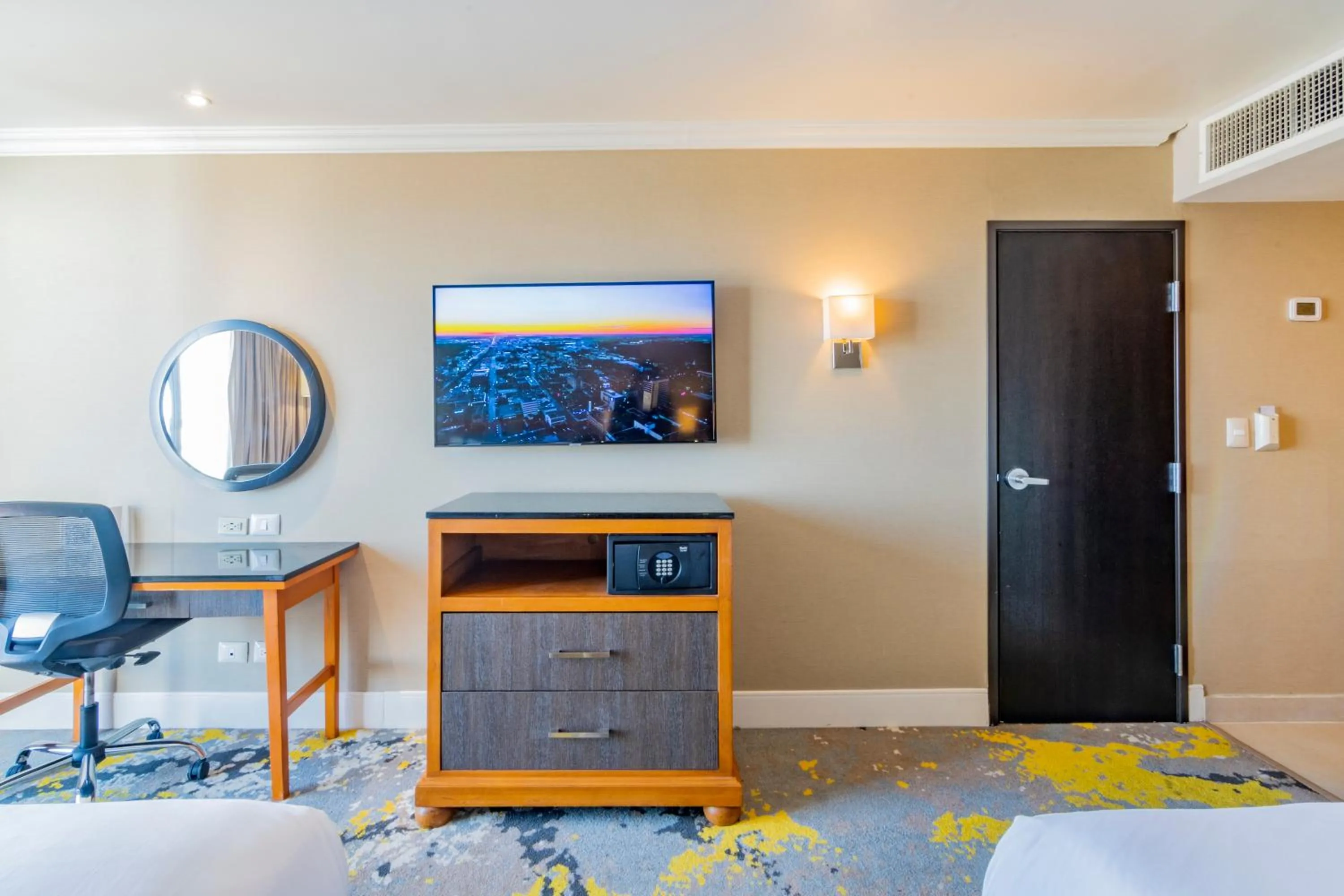 Bed in Hotel Lucerna Ciudad Juarez