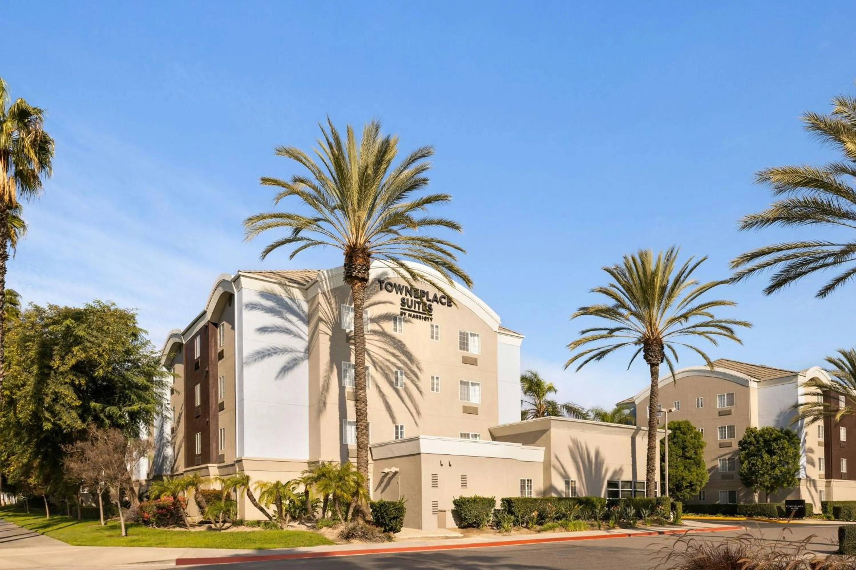 Property building in TownePlace Suites by Marriott Anaheim Maingate Near Angel Stadium