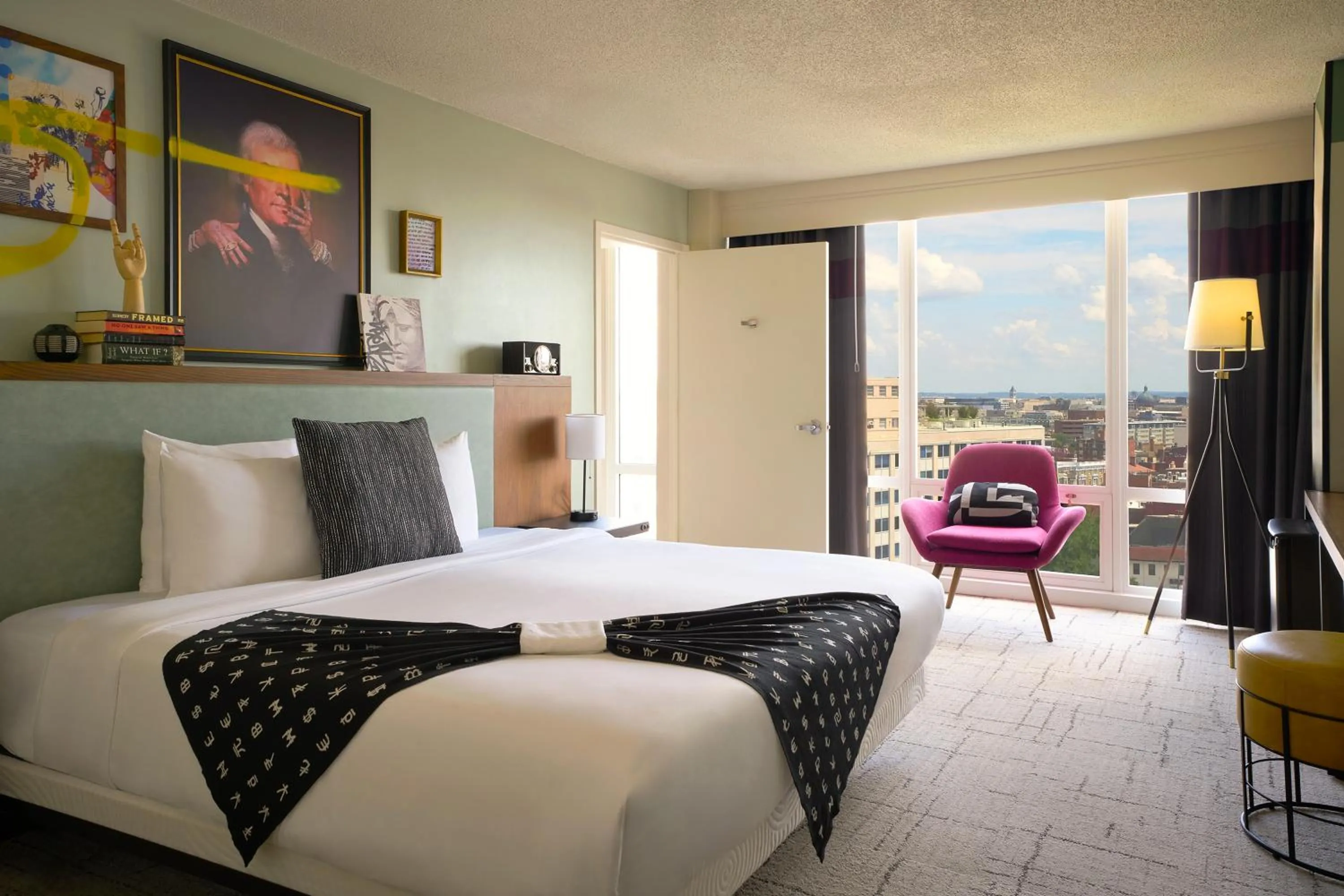 Bedroom, Bed in Generator Hotel Washington DC