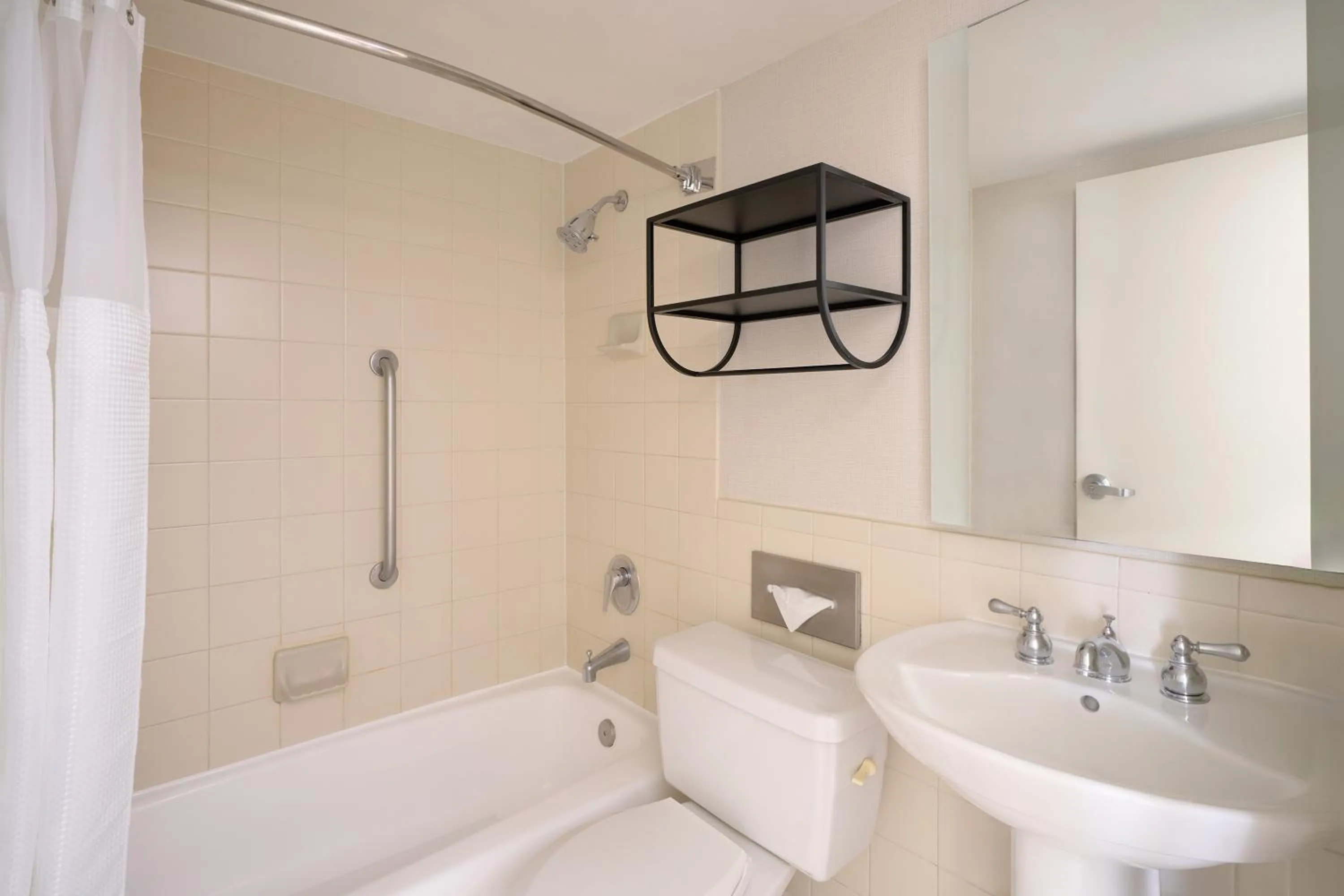 Bathroom in Generator Hotel Washington DC