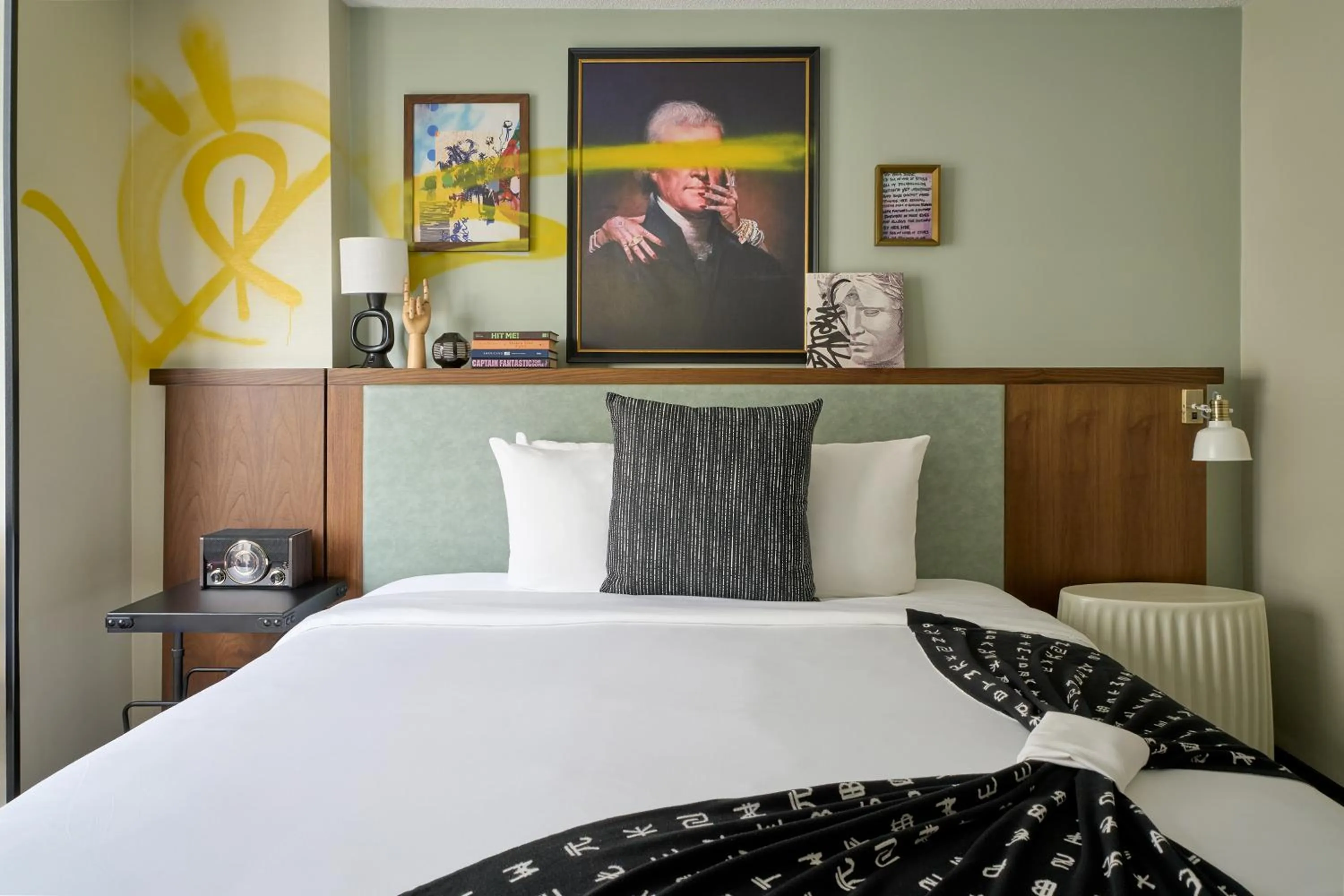 Bed in Generator Hotel Washington DC