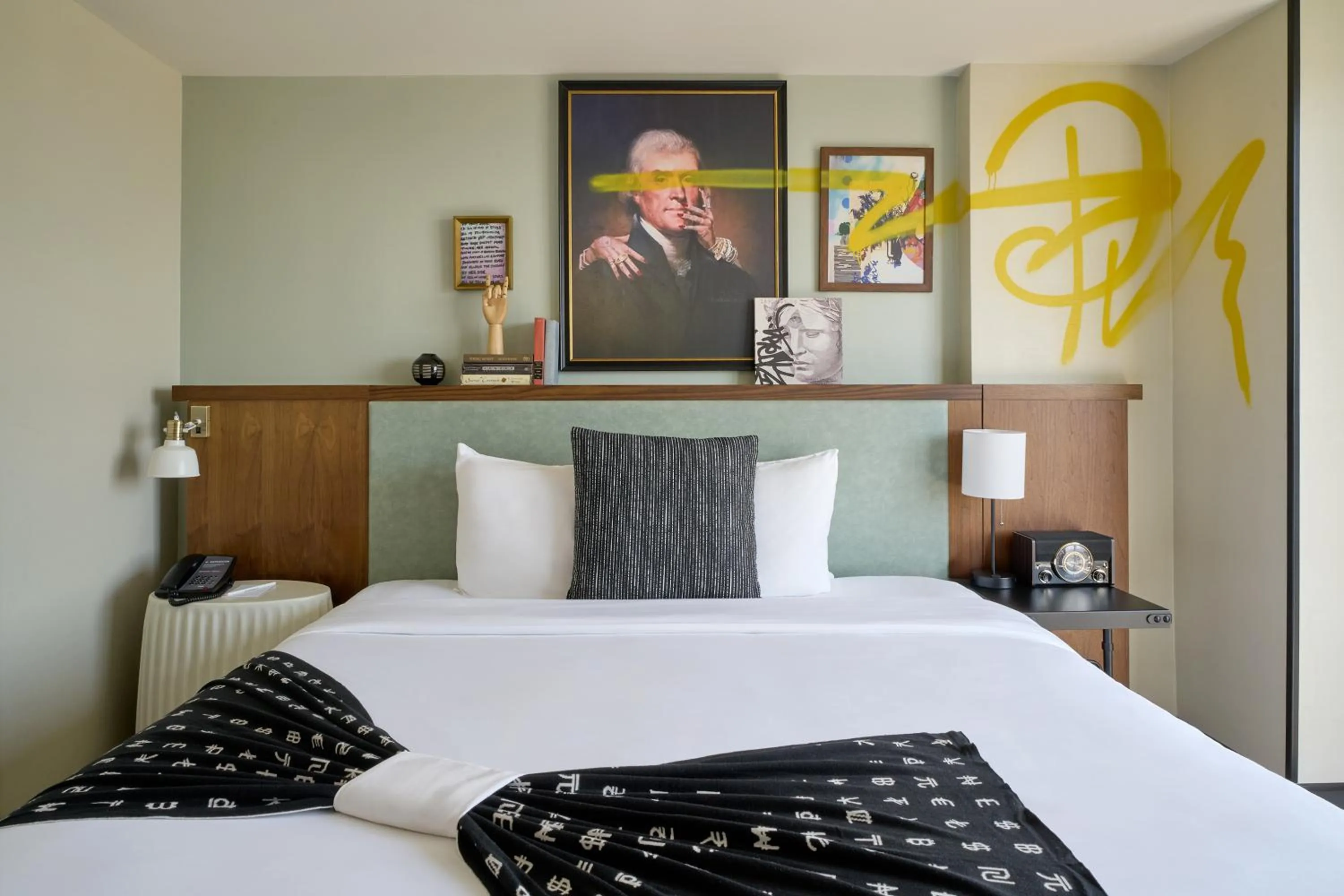 Bed in Generator Hotel Washington DC