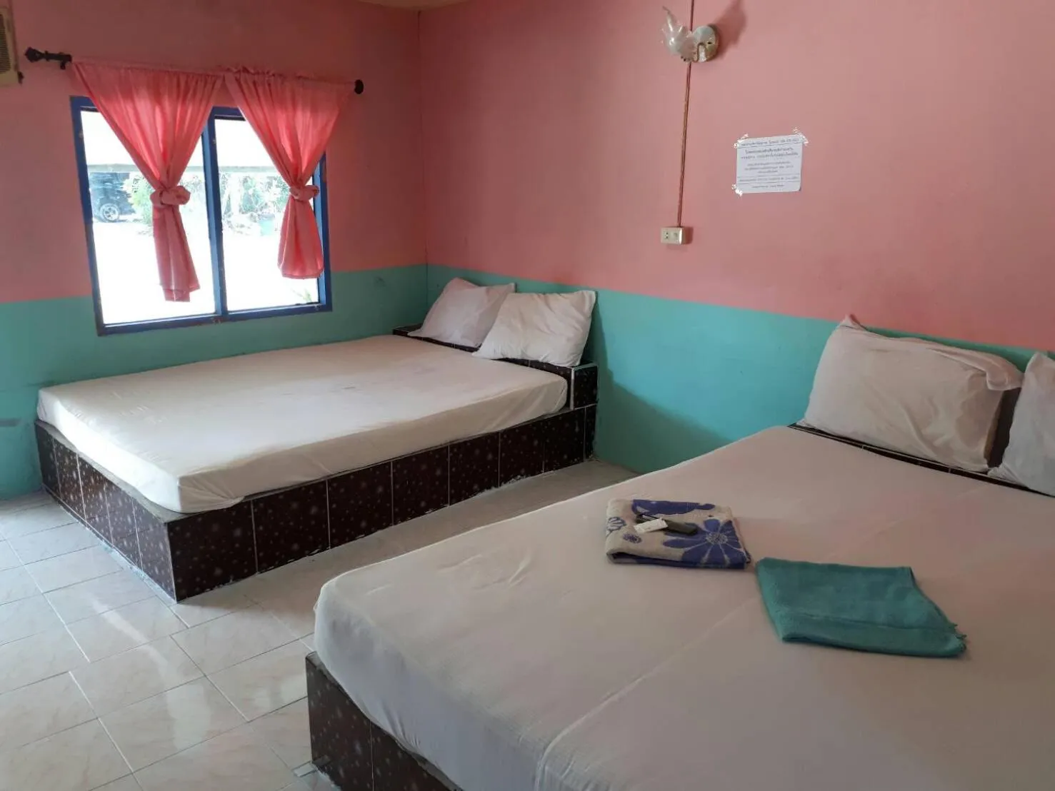 Bed in Kanjana Resort