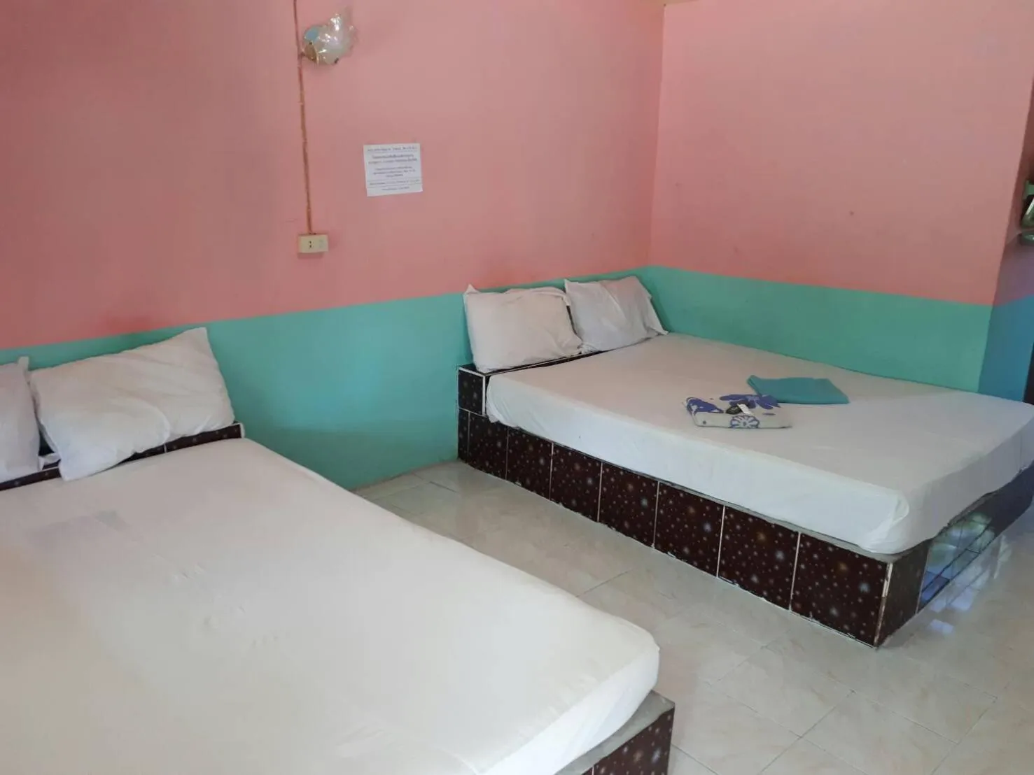 Bed in Kanjana Resort