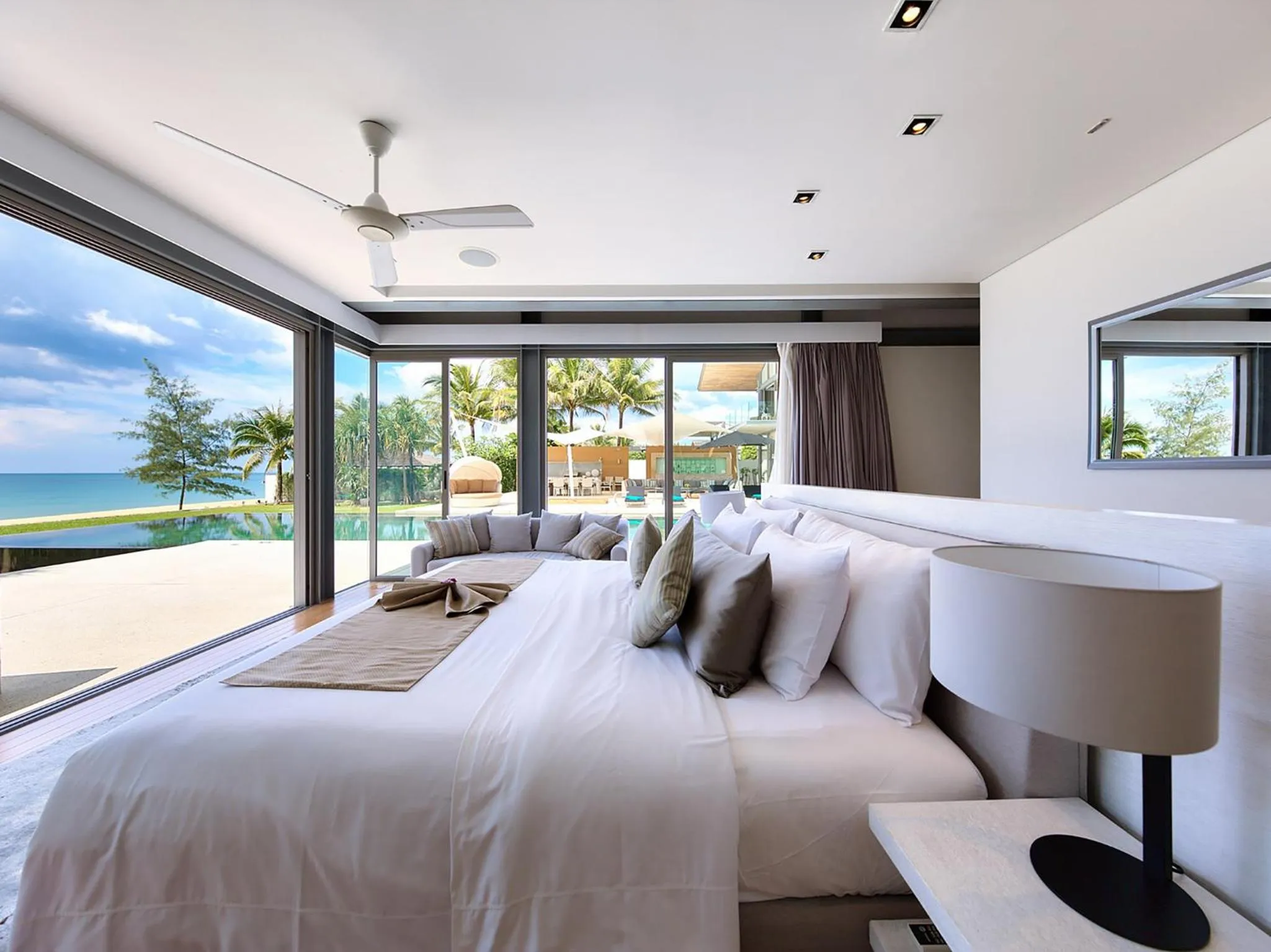 Bed in Sava Beach Villas