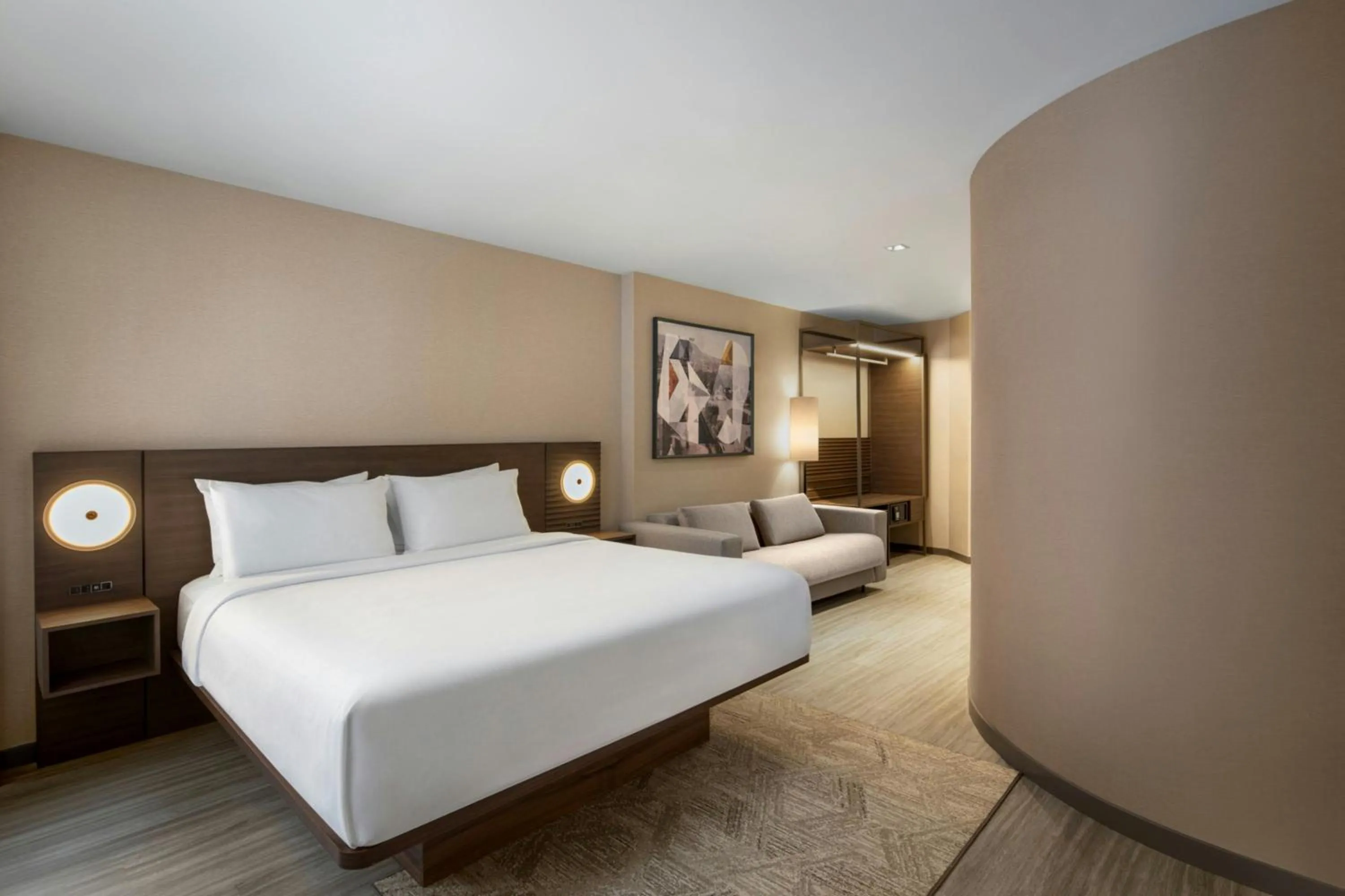 Photo of the whole room, Bed in SpringHill Suites by Marriott Old Montreal