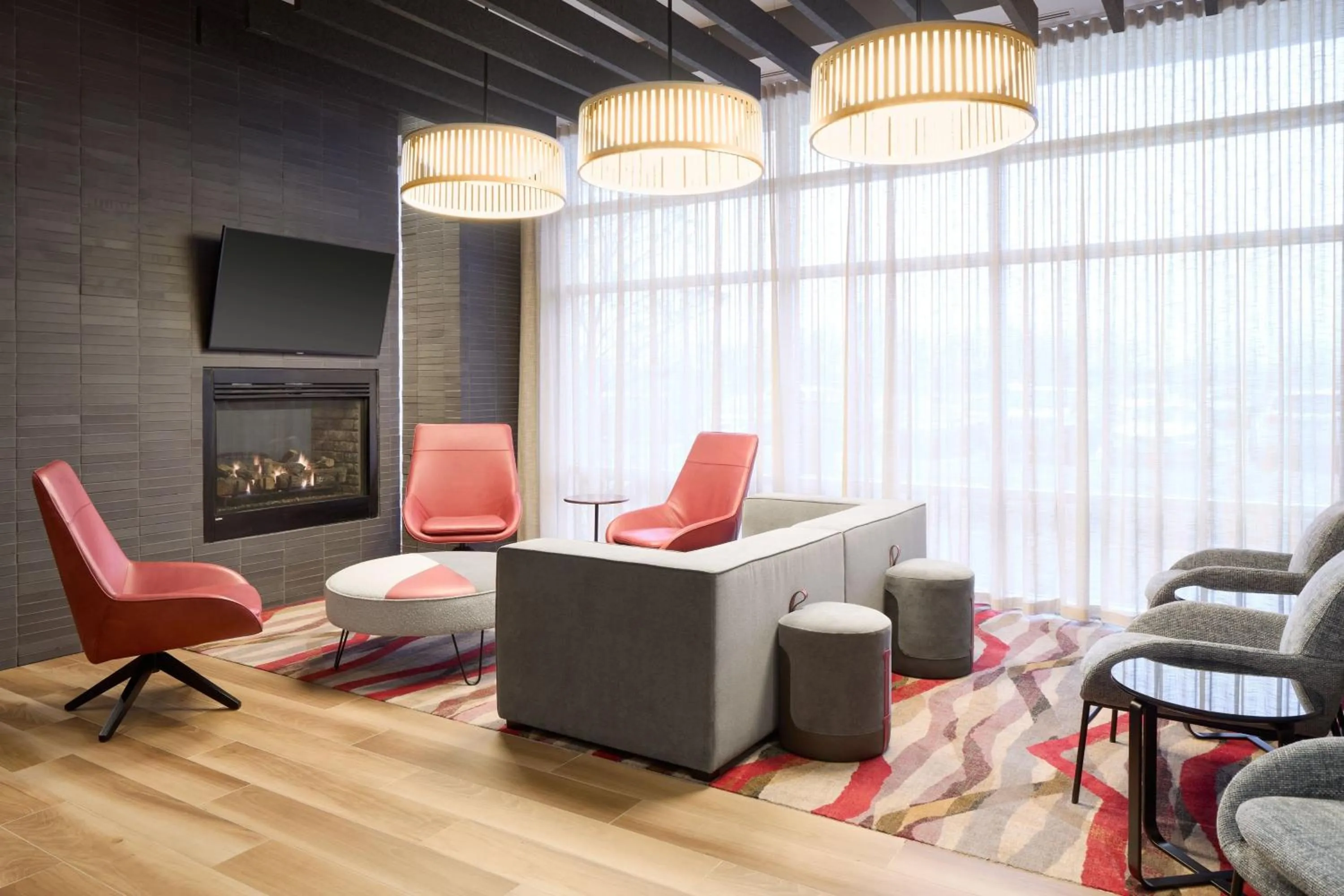 Lounge or bar in Residence Inn by Marriott Montreal Airport