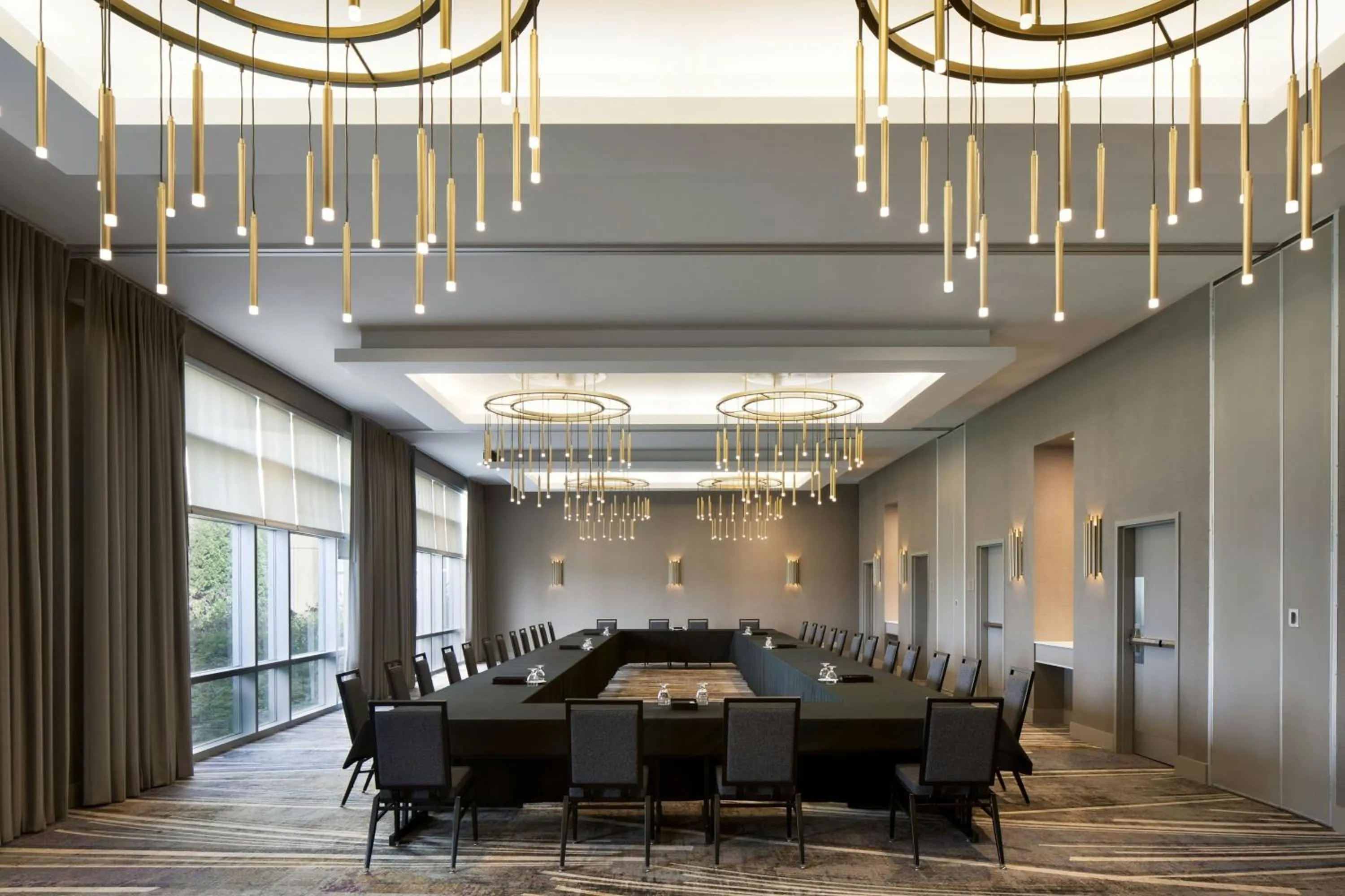 Meeting/conference room in Courtyard by Marriott Montreal Airport