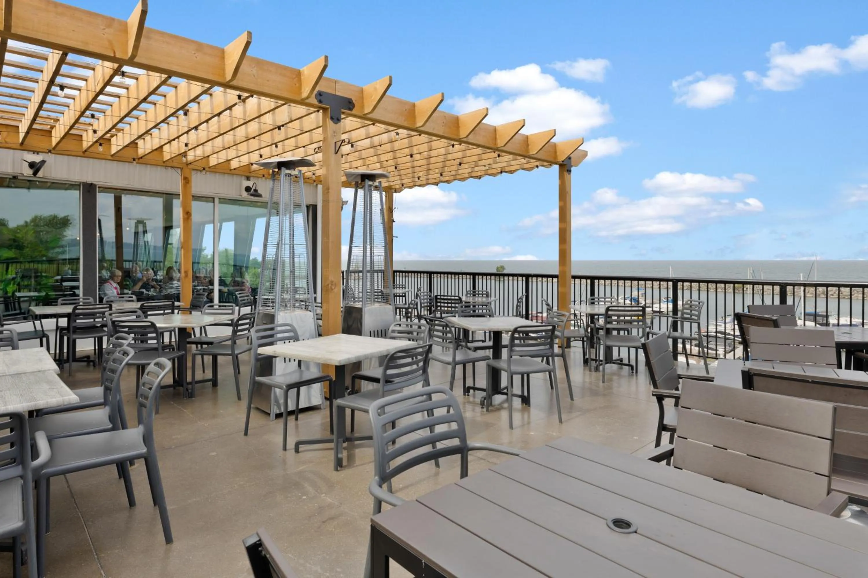 Patio in The Jordan Hotel Ramada by Wyndham