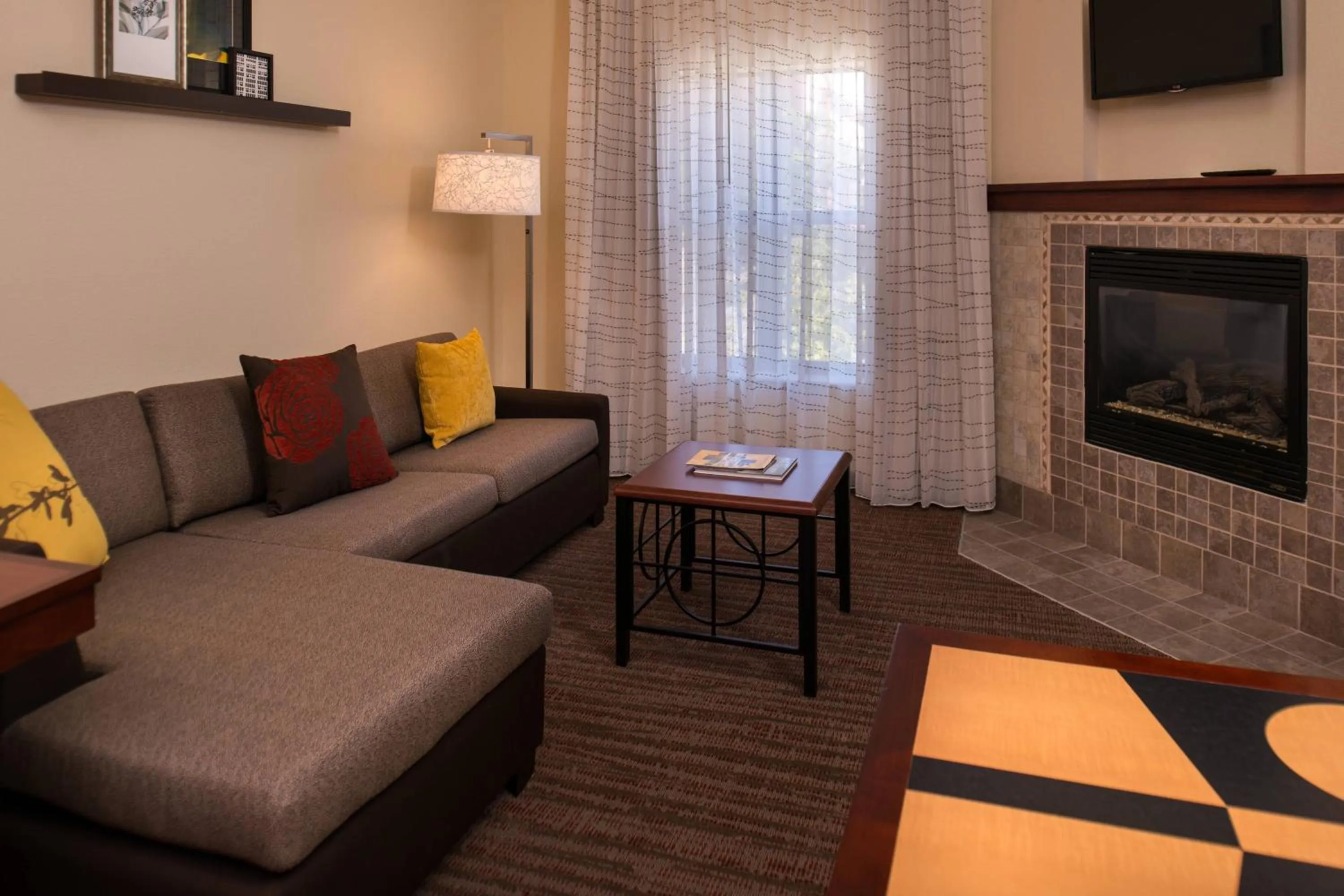 Living room in Residence Inn by Marriott Albuquerque Airport