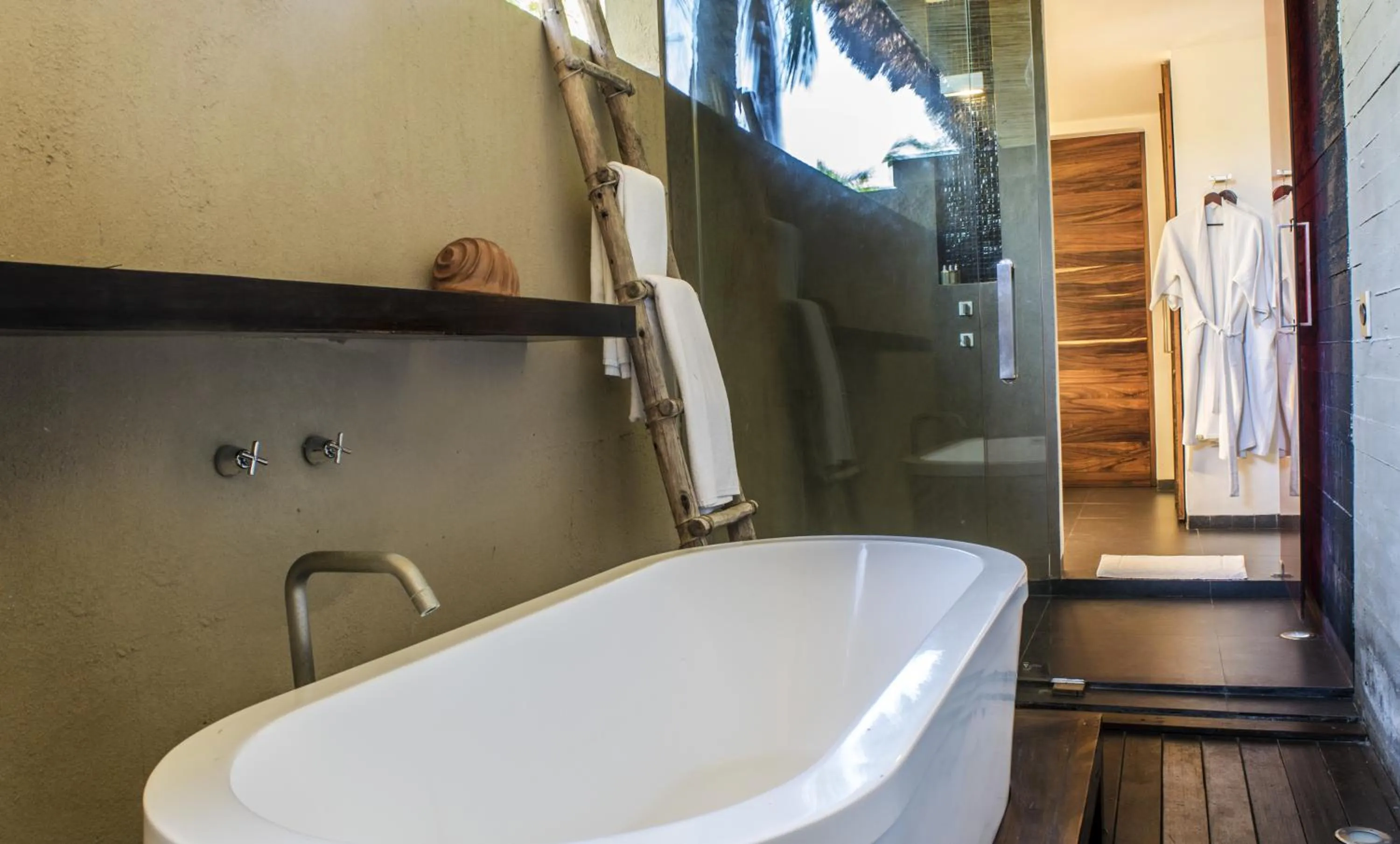 Bathroom in Isla Tajín