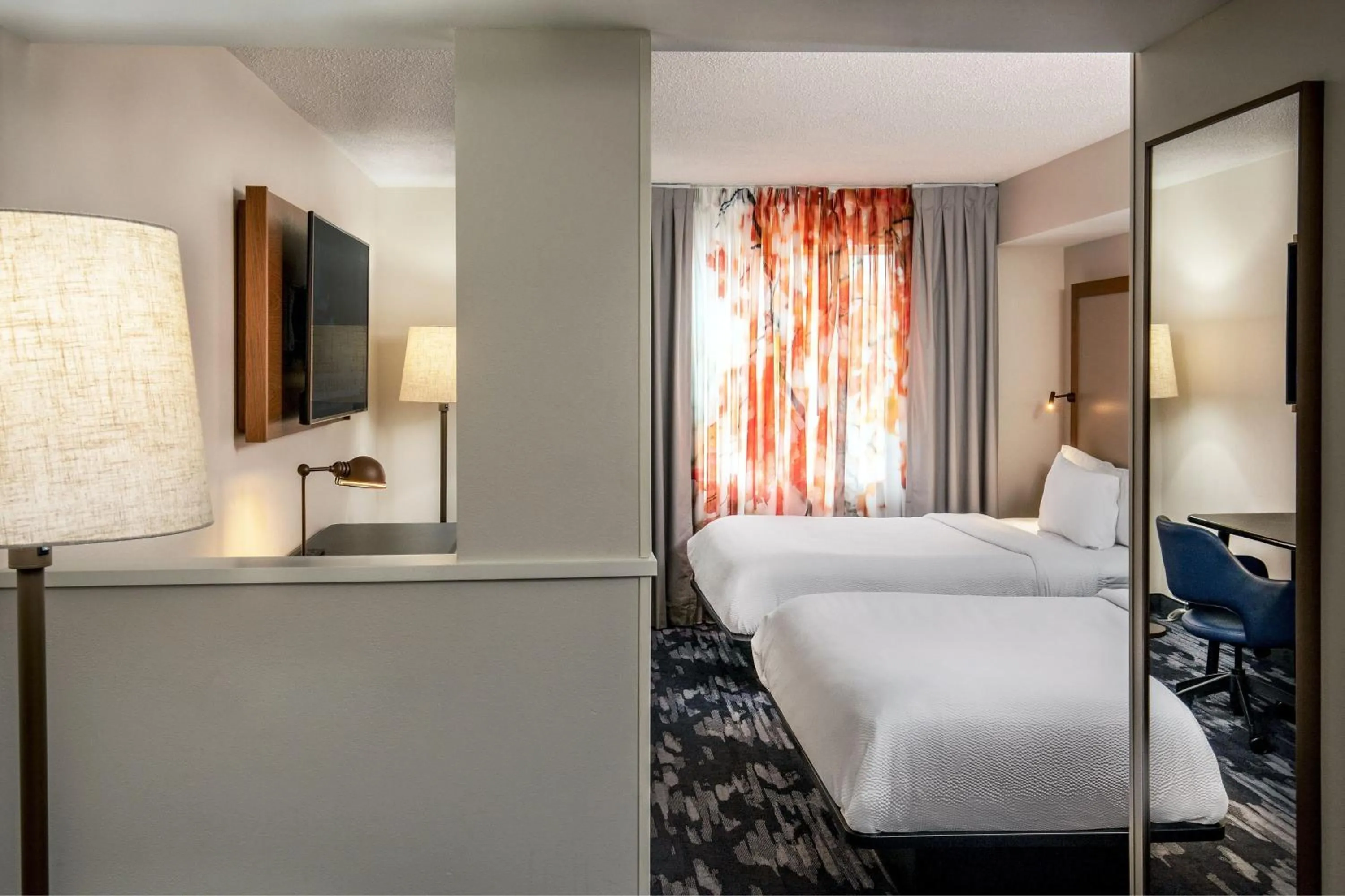 Photo of the whole room, Bed in Fairfield Inn & Suites by Marriott Saratoga Malta