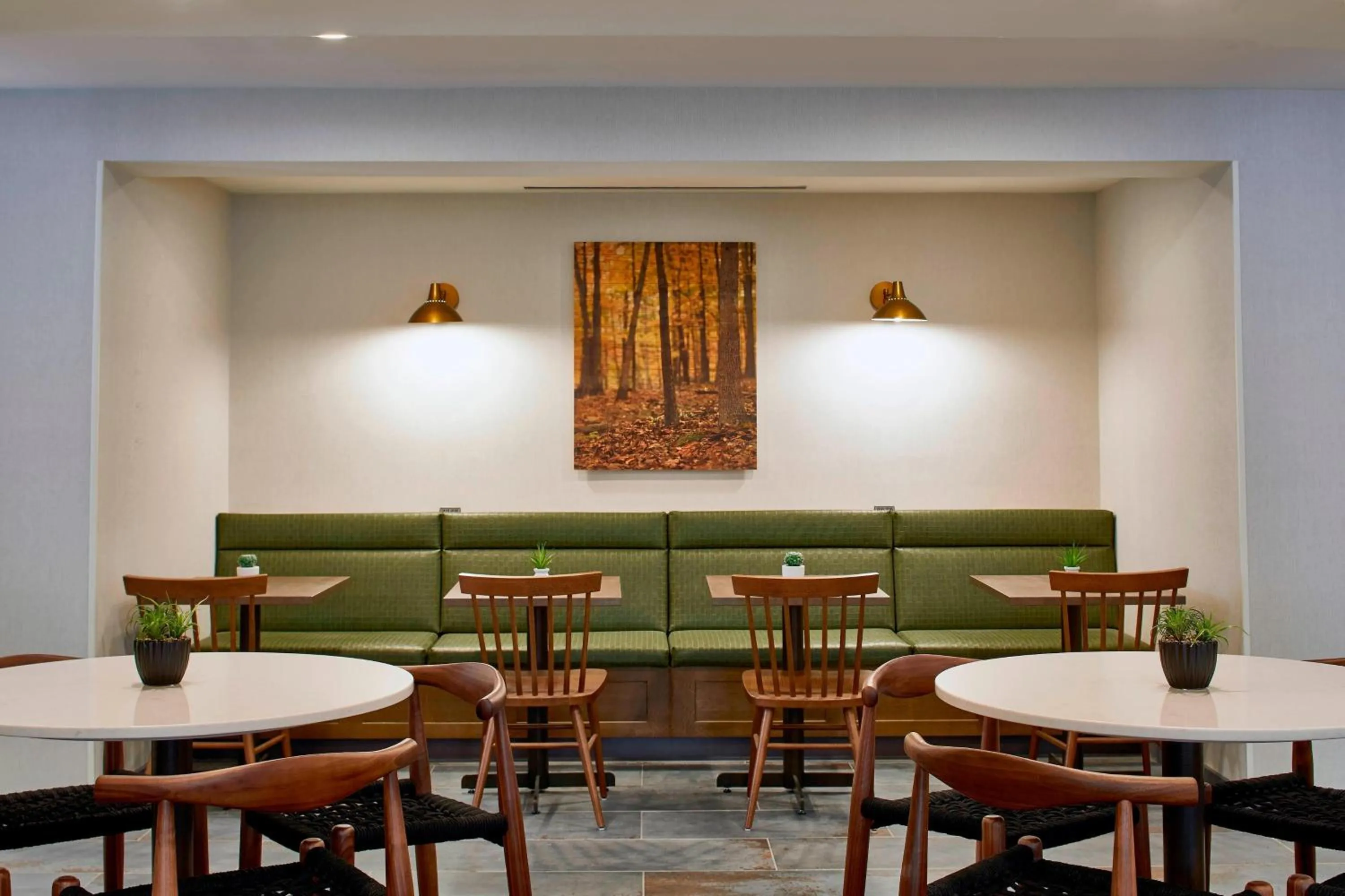 Restaurant/places to eat in Fairfield Inn & Suites by Marriott Albany Airport