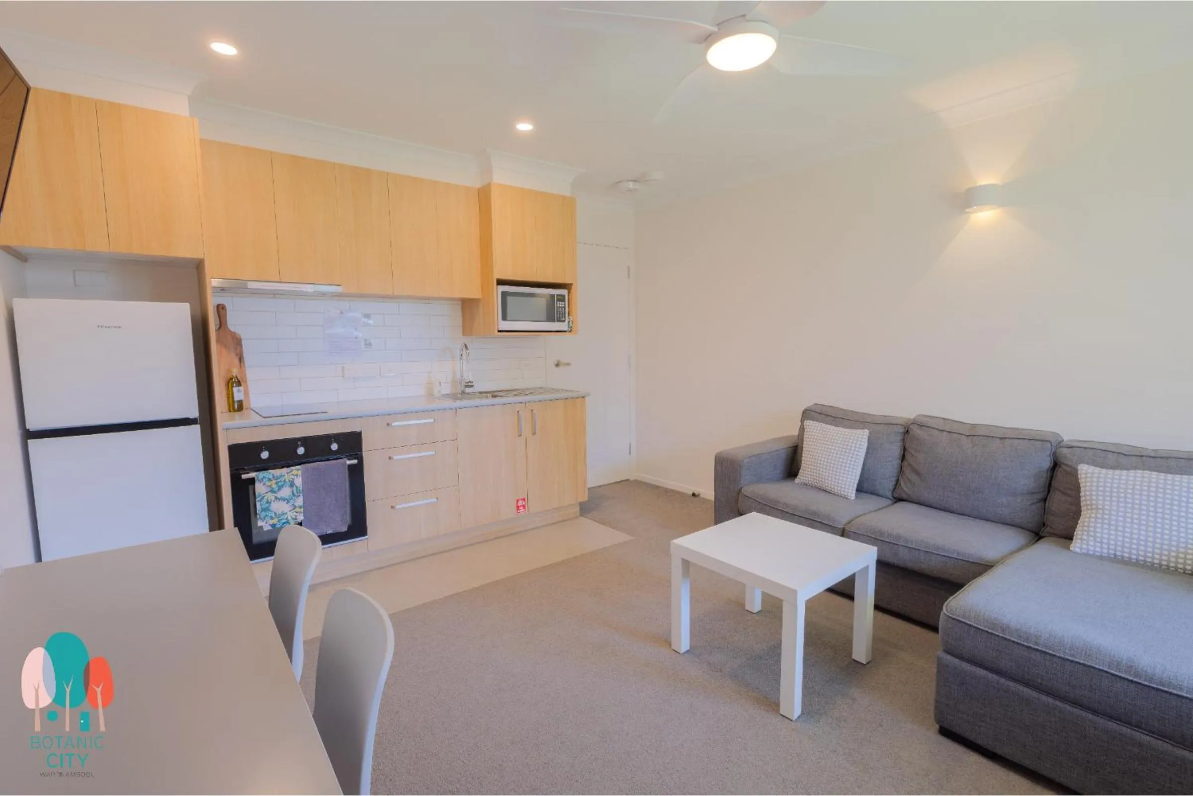 Kitchen or kitchenette in Botanic City Apartments