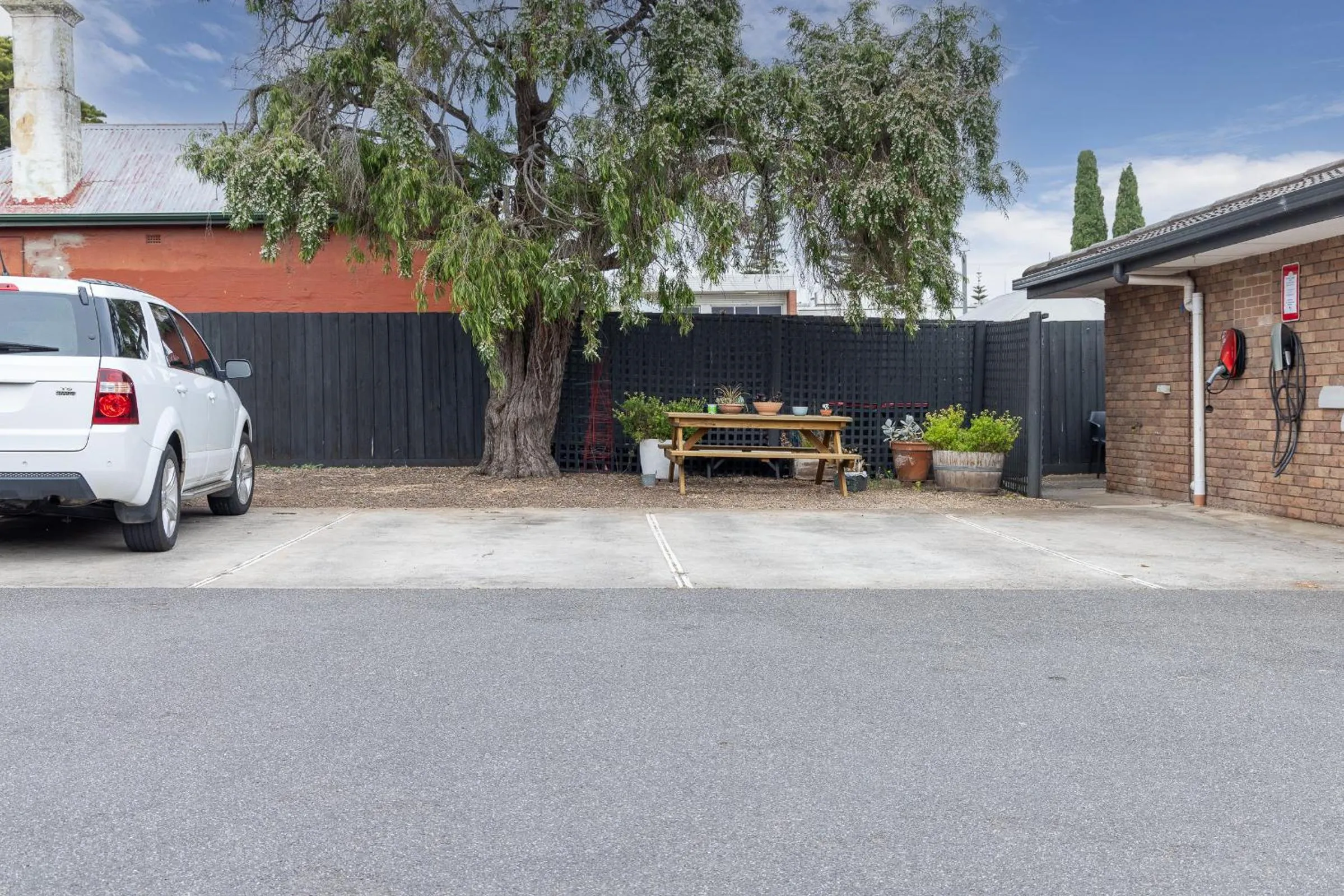 Parking in Botanic City Apartments